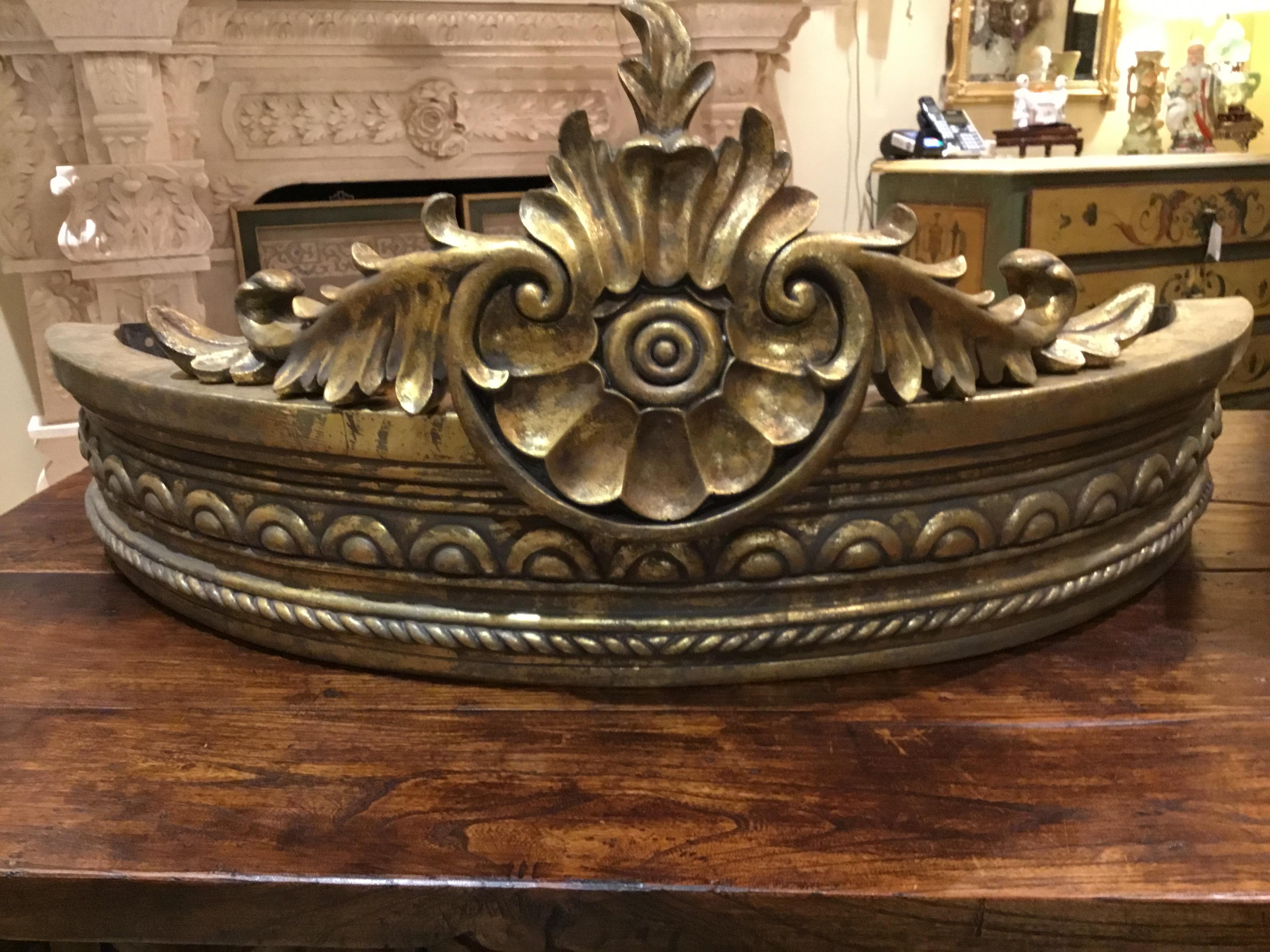 French Gilt Carved Crown/Canopy, with Foliate and Spiral Twists In Good Condition In Houston, TX