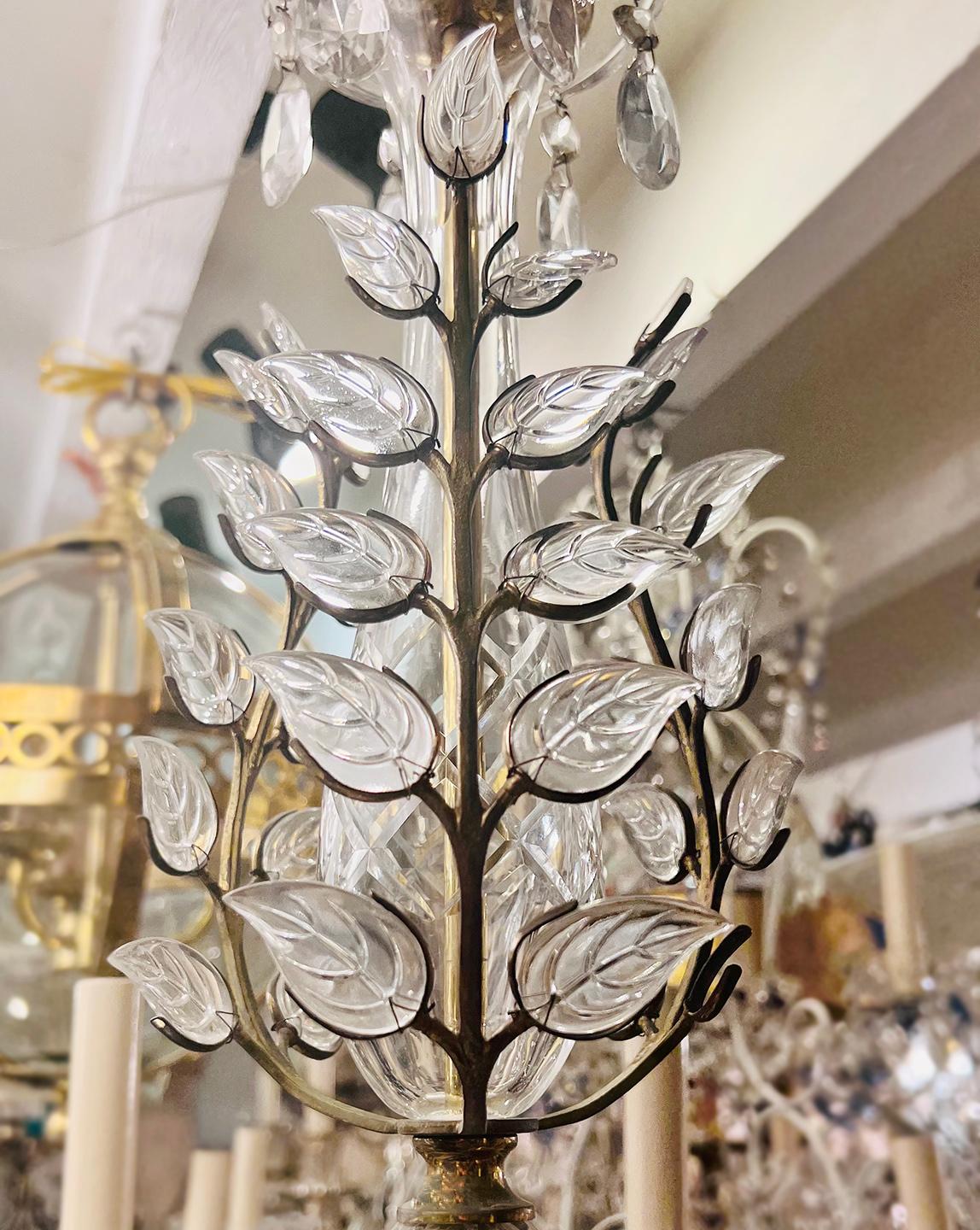 French Gilt Chandelier with Glass Leaves In Good Condition In New York, NY