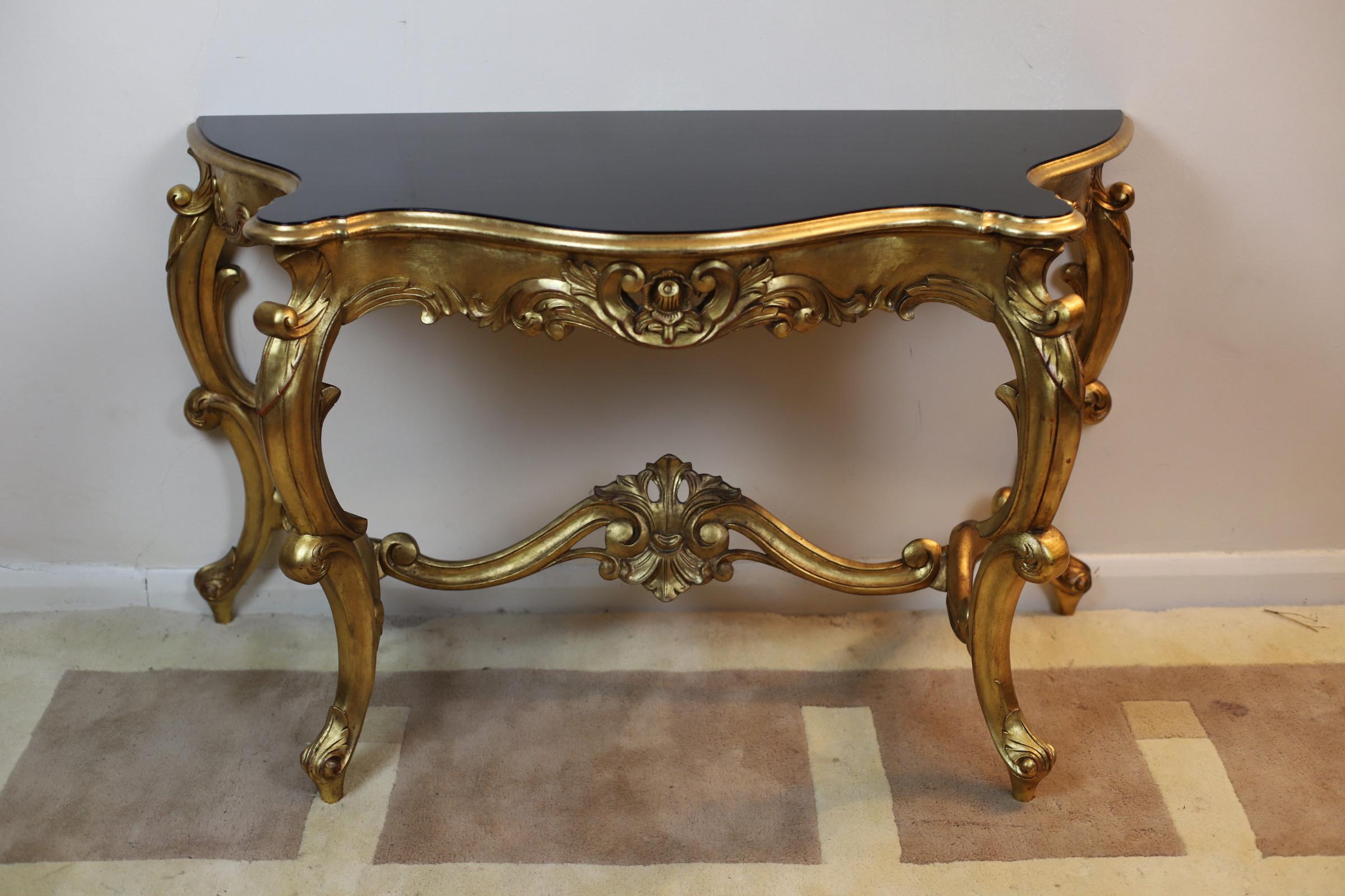 Table Console Dorée Française - Meubles Sculptés Louis XVI en vente 11