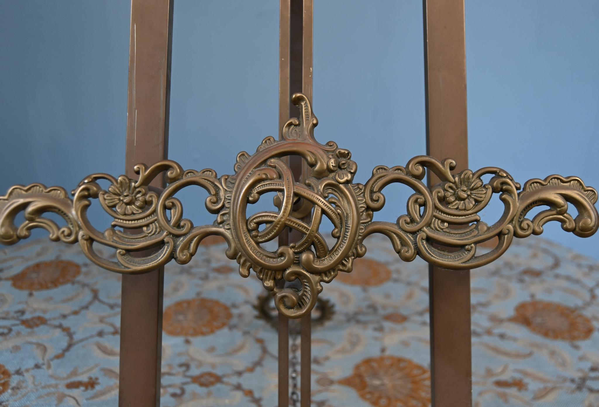 Cavalletto dorato francese Cavalletto da esposizione Rococo per pittori In condizioni buone in vendita a Potters Bar, GB