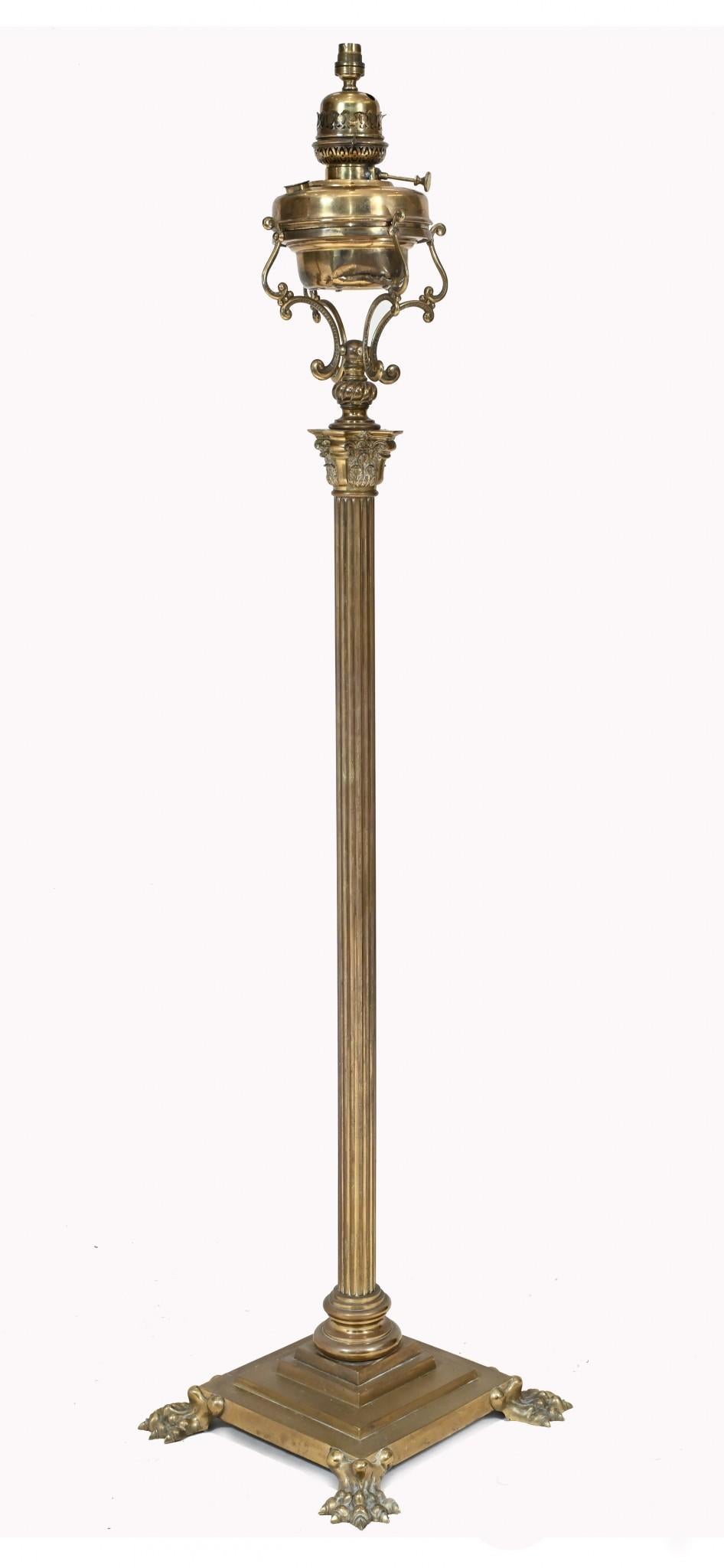 Lámpara de pie dorada francesa Lámpara de aceite imperio Columna corintia en Bueno estado para la venta en Potters Bar, GB