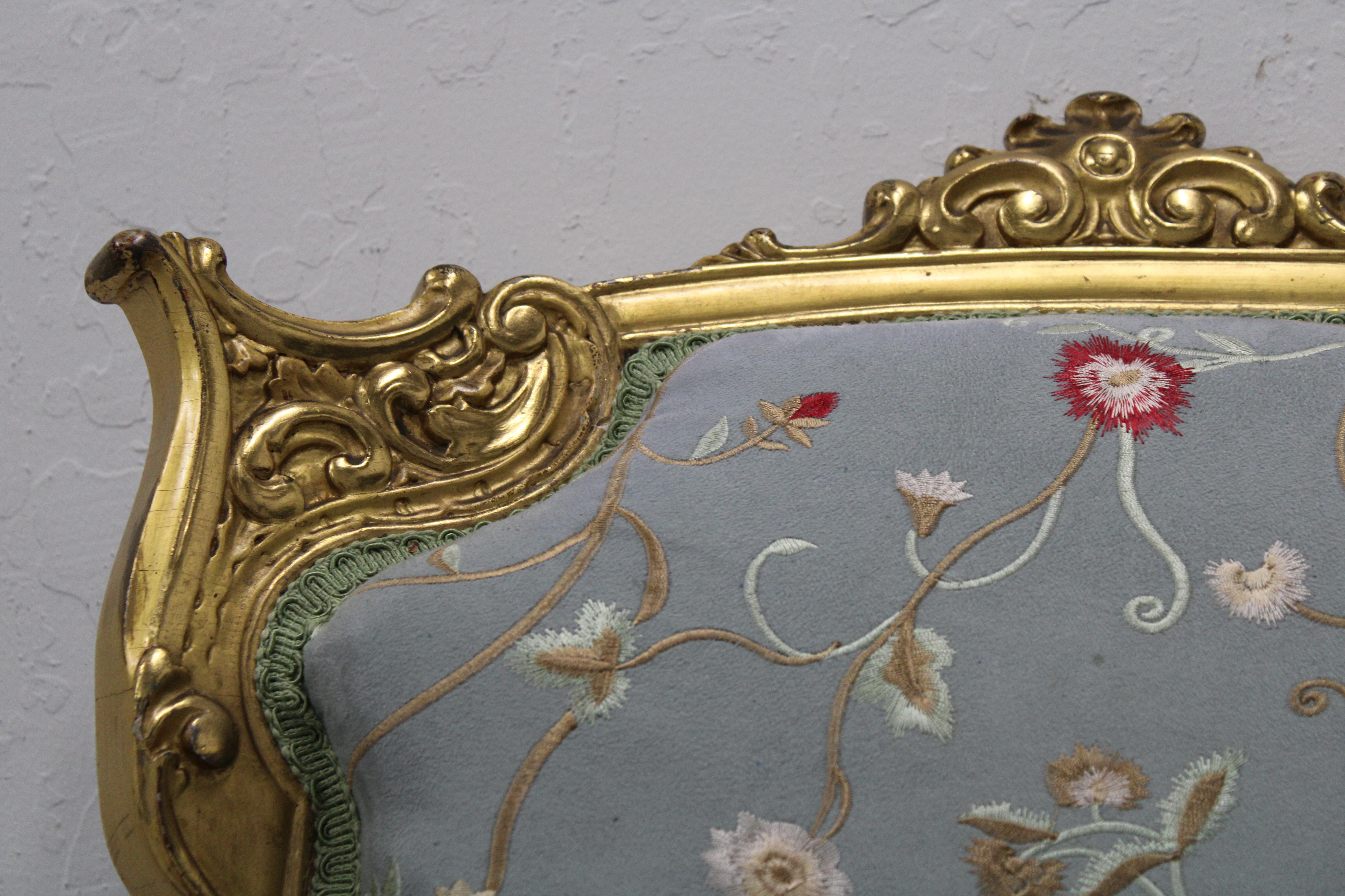 French Gilt Framed Armchair W/ Floral Upholstery For Sale 3