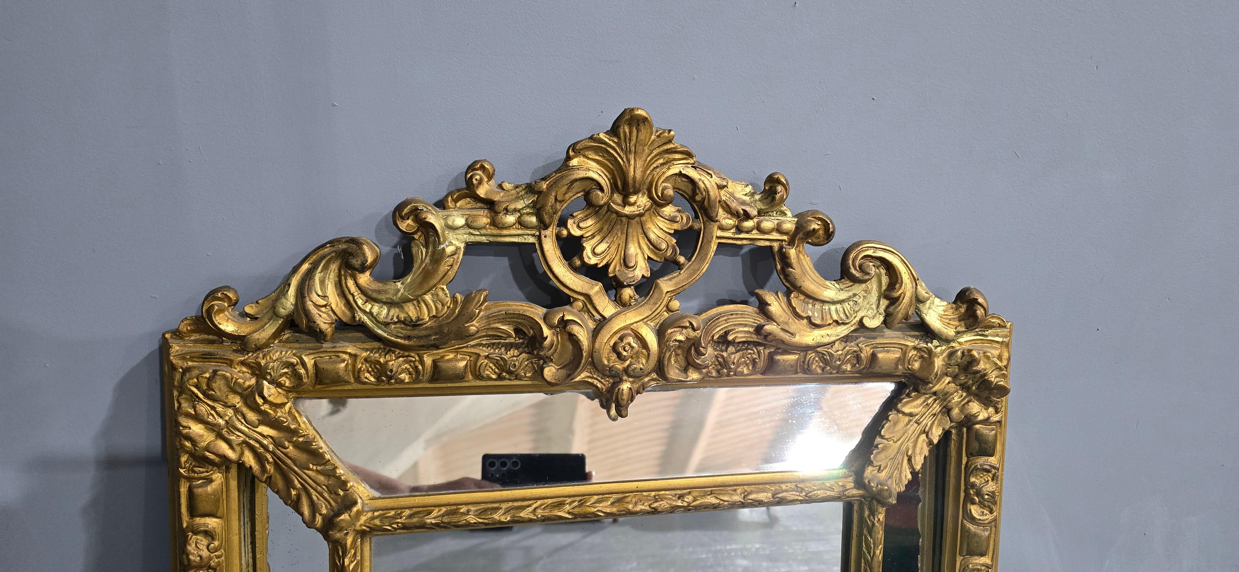 XIX secolo Specchio marginale francese dorato in vendita