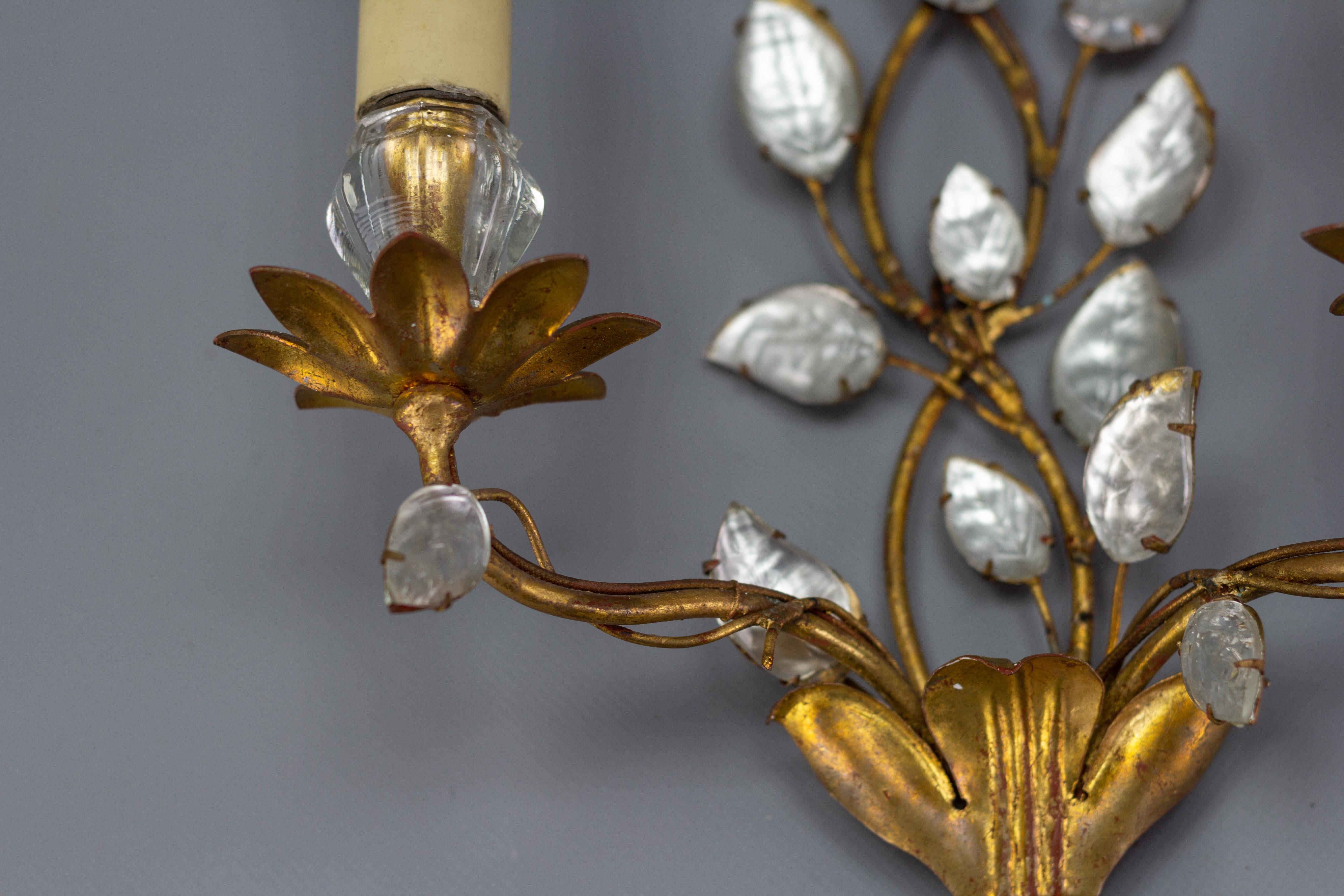 French Gilt Metal and Crystal Two-Light Wall Sconce by Maison Baguès In Good Condition In Barntrup, DE