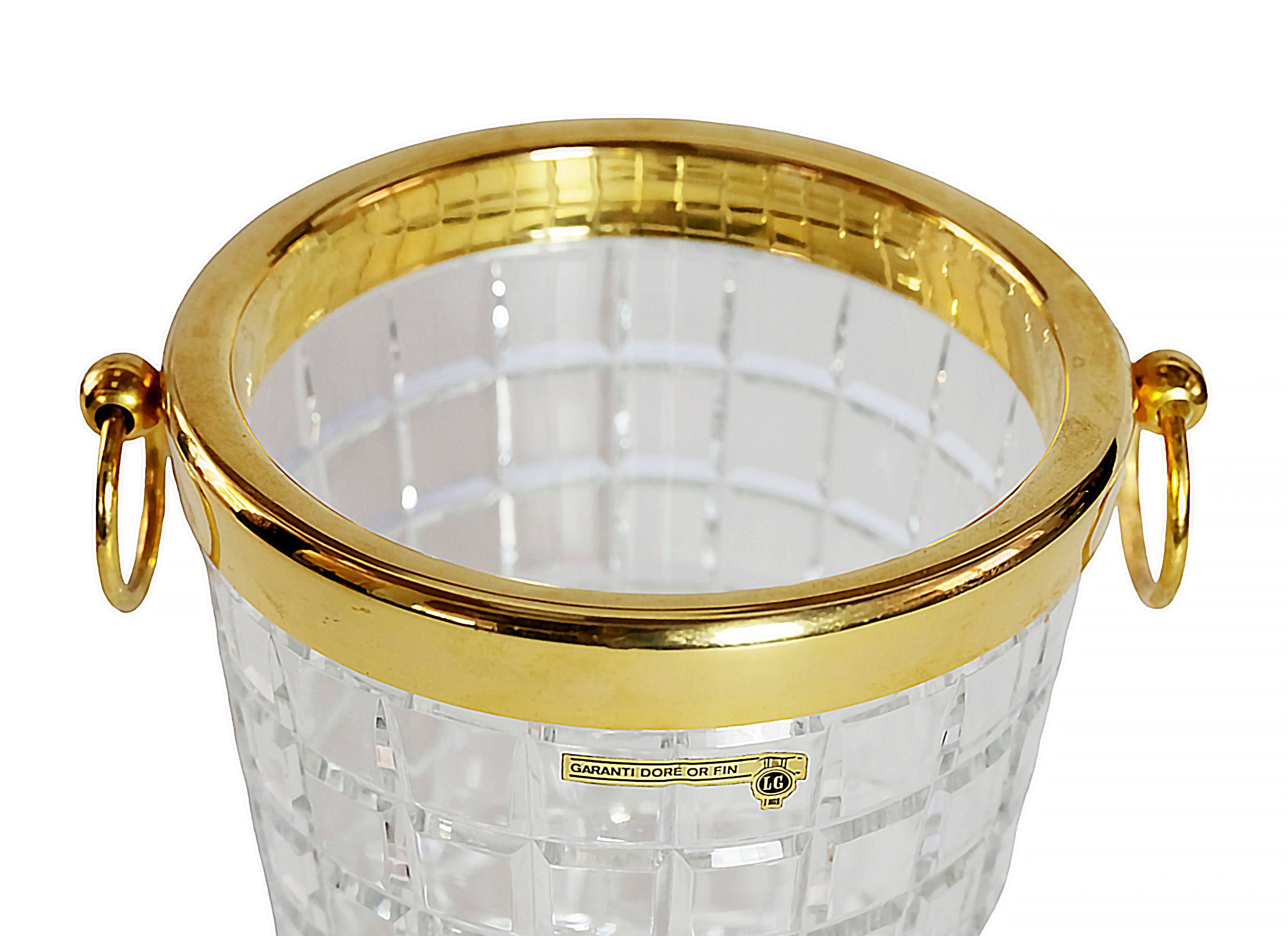 Mid-Century moderno Secchiello da champagne francese in metallo dorato e cristallo molato in vendita