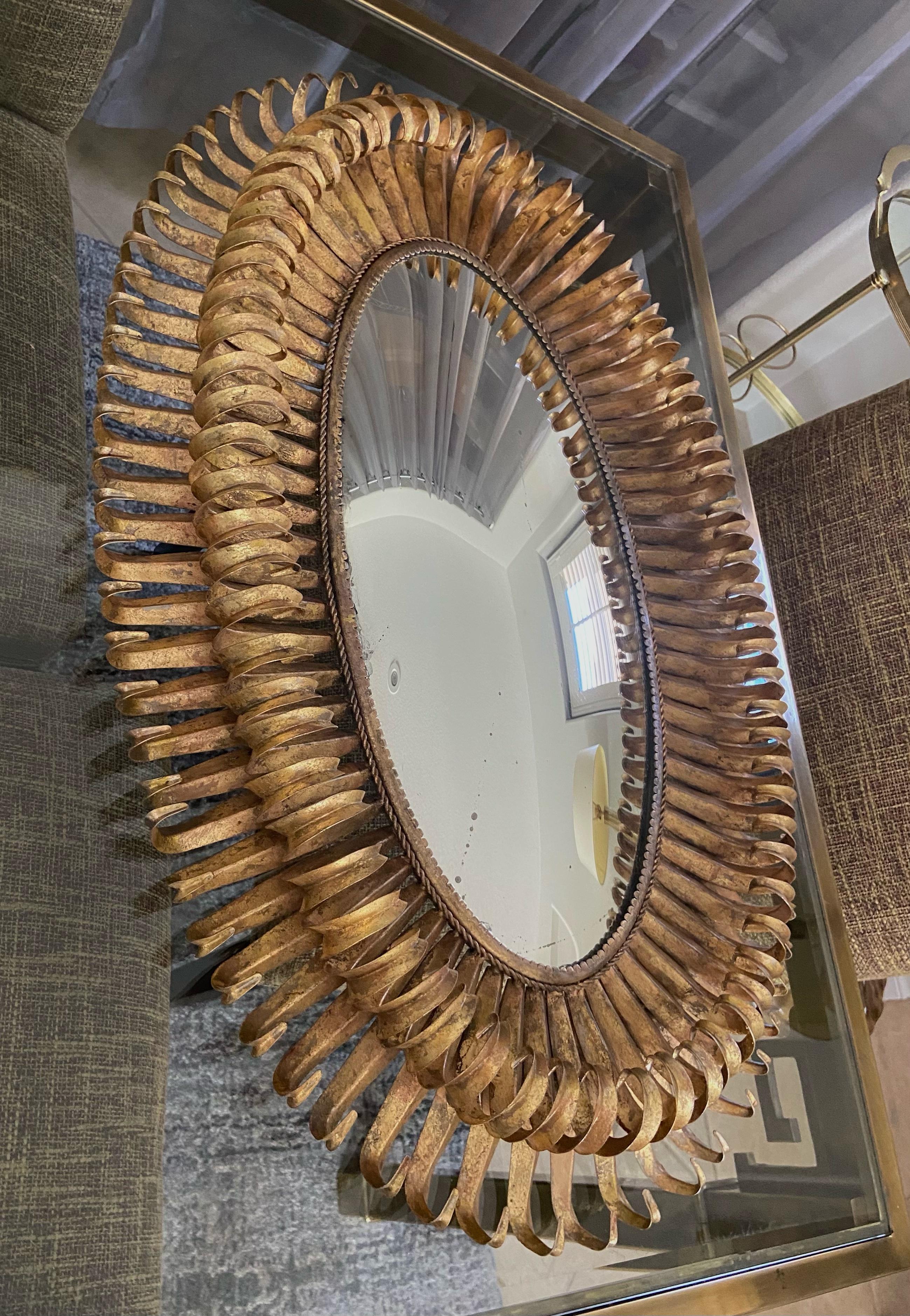 Miroir mural convexe Sunburst à œillets en métal doré français 2