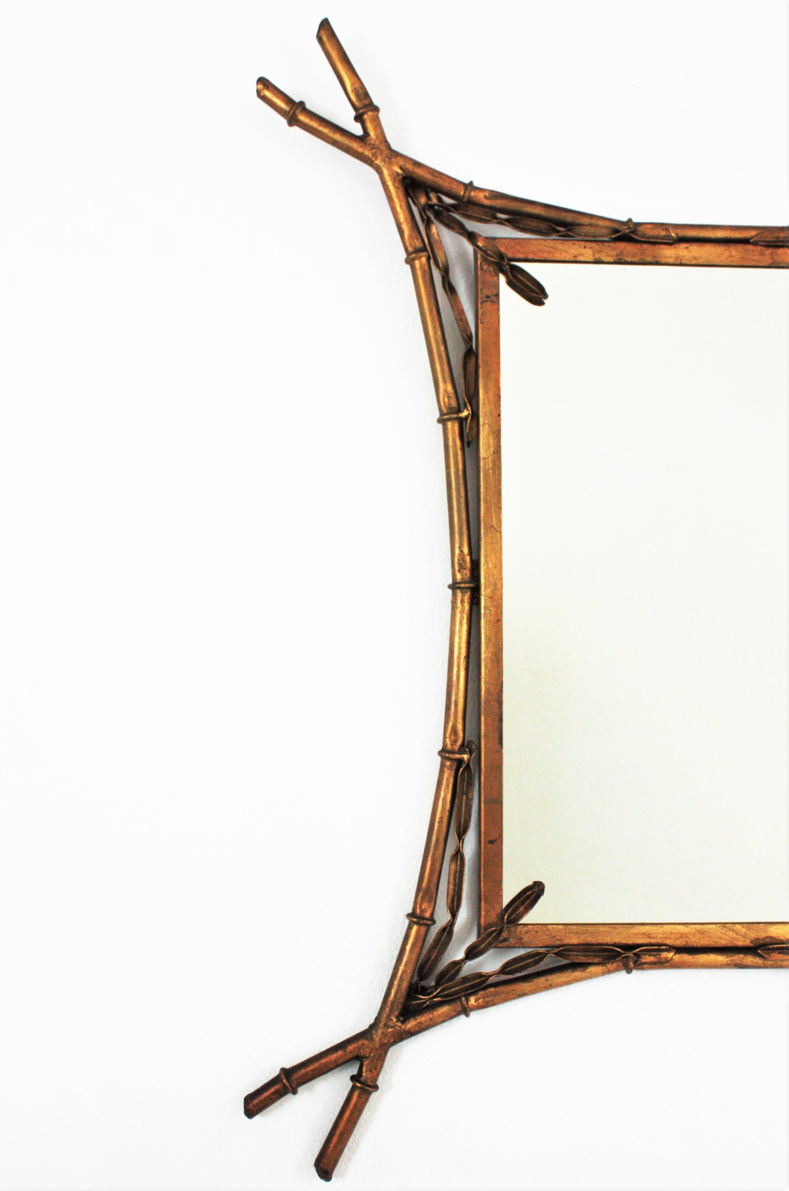 French Faux Bamboo Mirror in Gilt Metal, Maison Baguès Style In Good Condition For Sale In Barcelona, ES