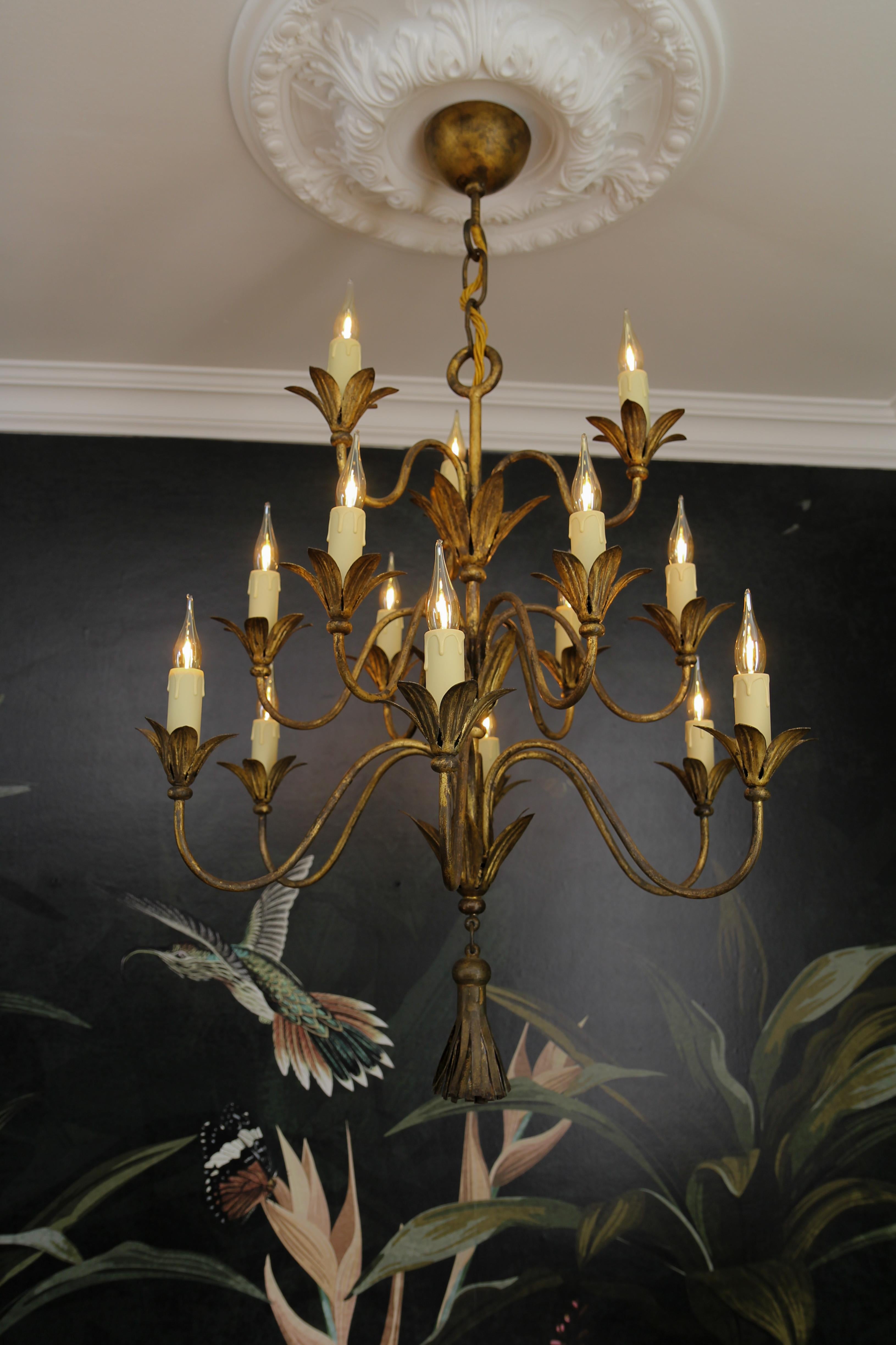French Gilt Metal Fifteen-Light Chandelier, ca. 1950s For Sale 1