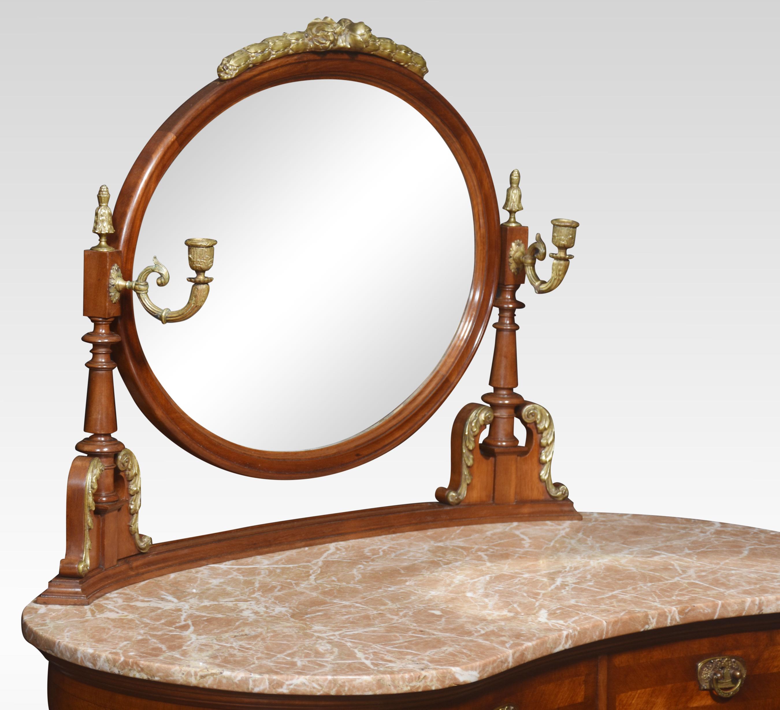 French gilt metal mounted dressing table In Good Condition For Sale In Cheshire, GB