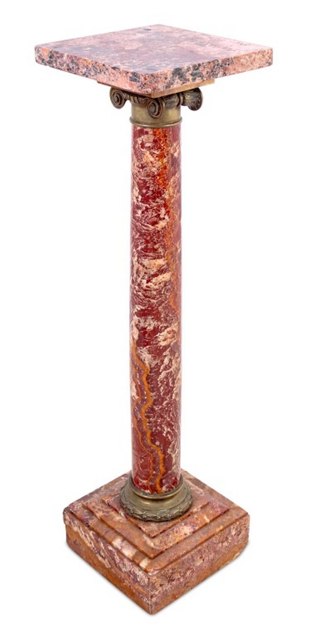 Pedestal de jaspe siciliano montado en metal dorado francés Neoclásico en venta