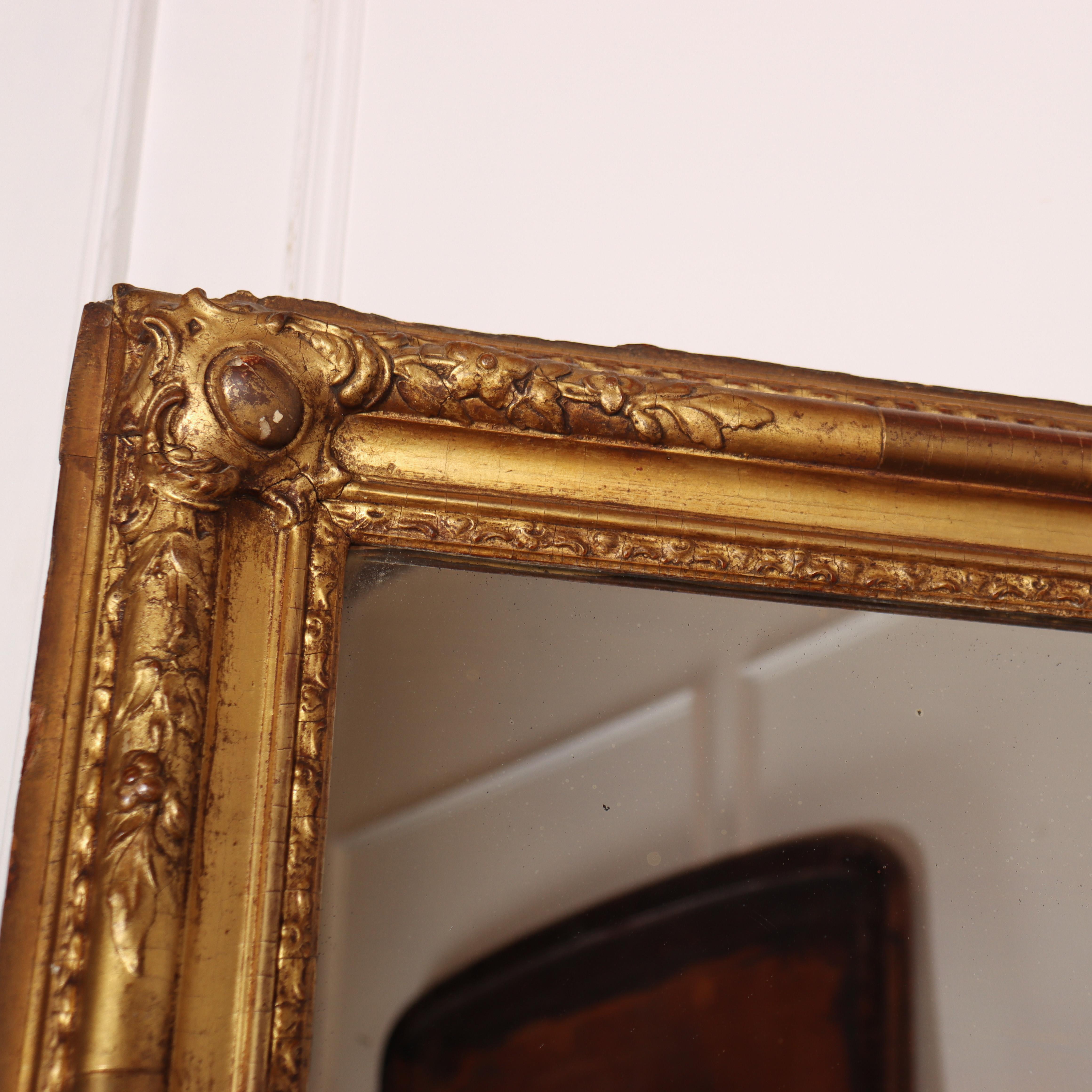 Espejo dorado francés en venta 1