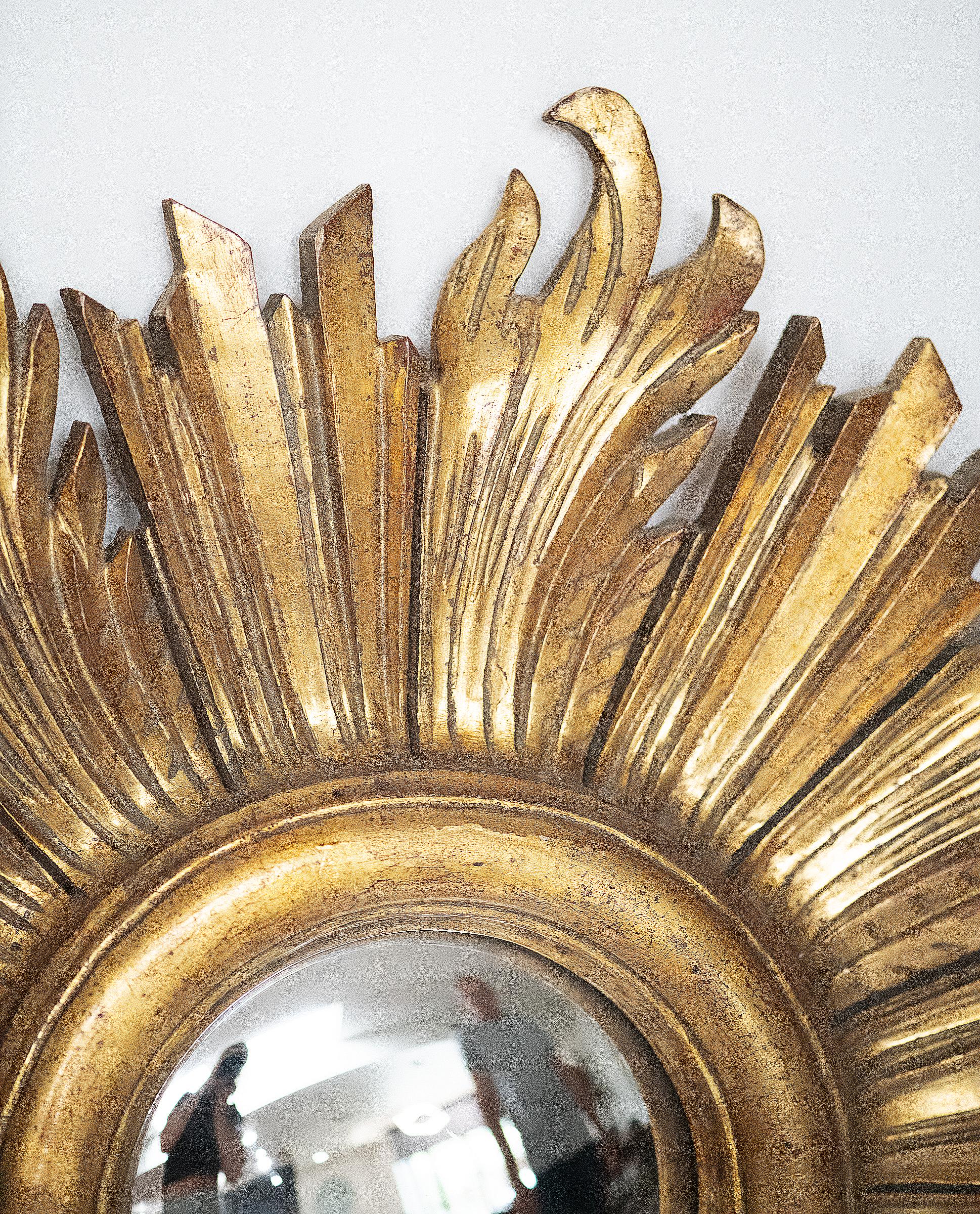 French Gilt Sunburst or Starburst Convex Mirror (Diameter 22 3/4) For Sale 2