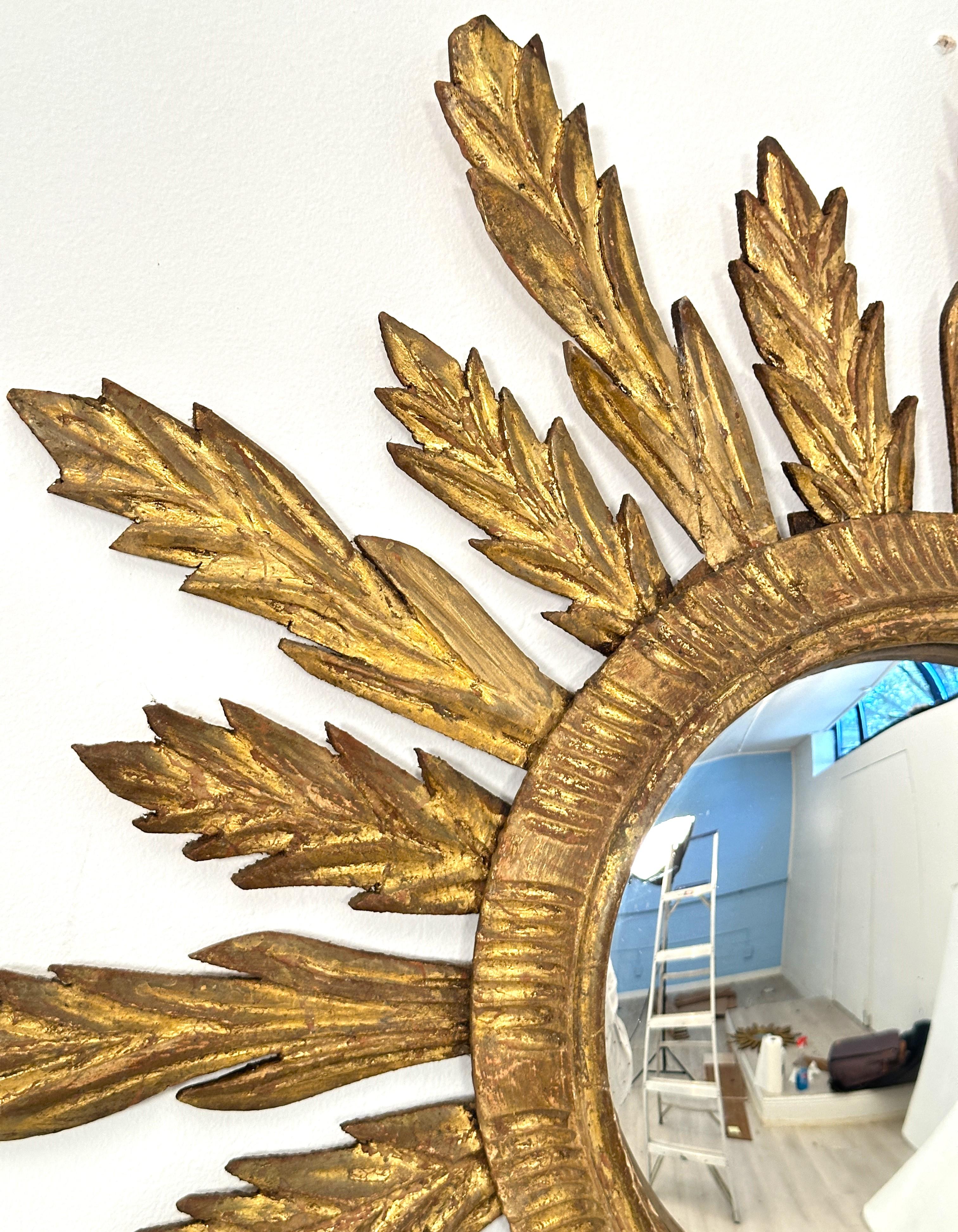 French Gilt Sunburst or Starburst Convex Mirror (Diameter 28 1/8) For Sale 2