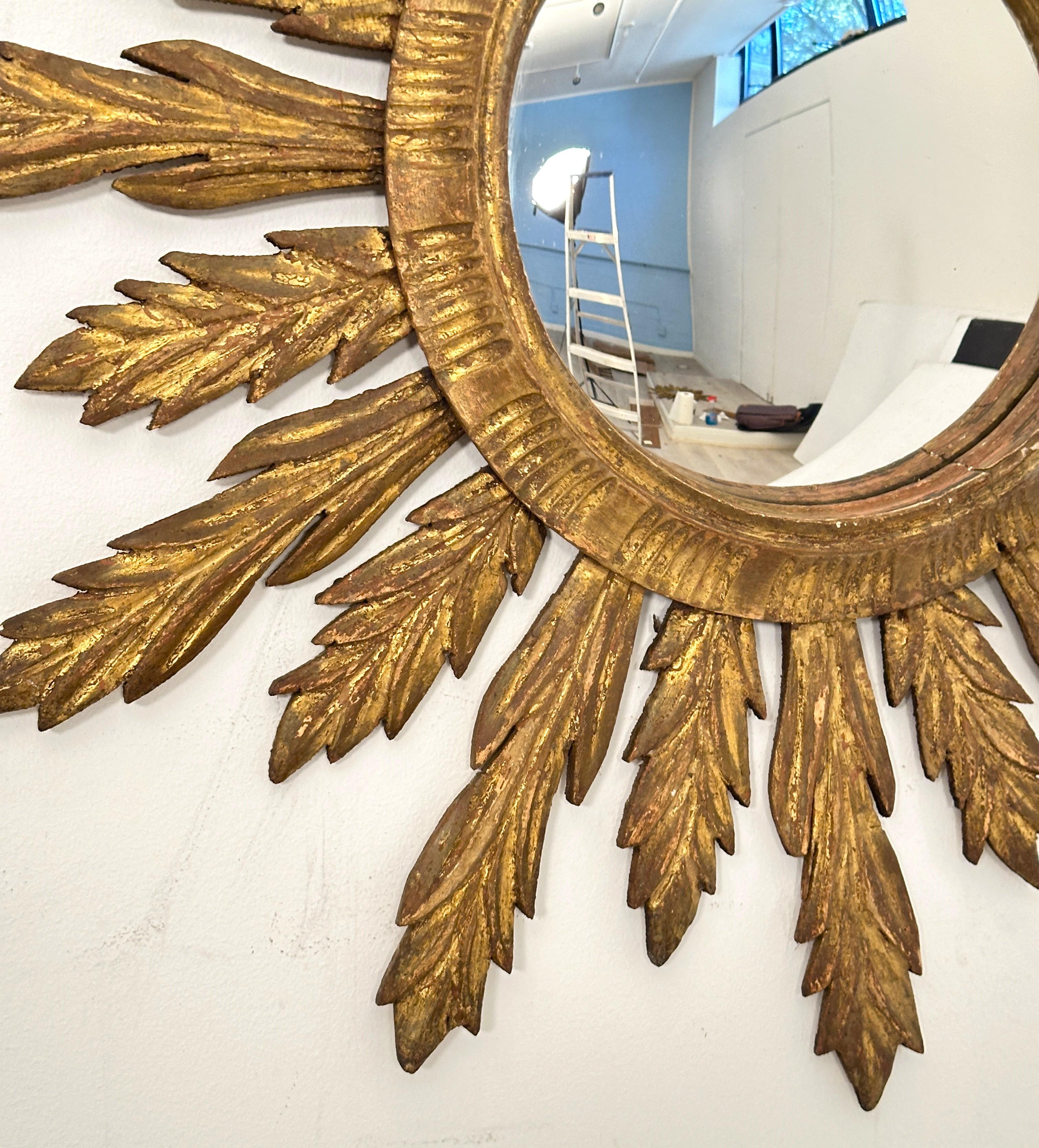 French Gilt Sunburst or Starburst Convex Mirror (Diameter 28 1/8) For Sale 3