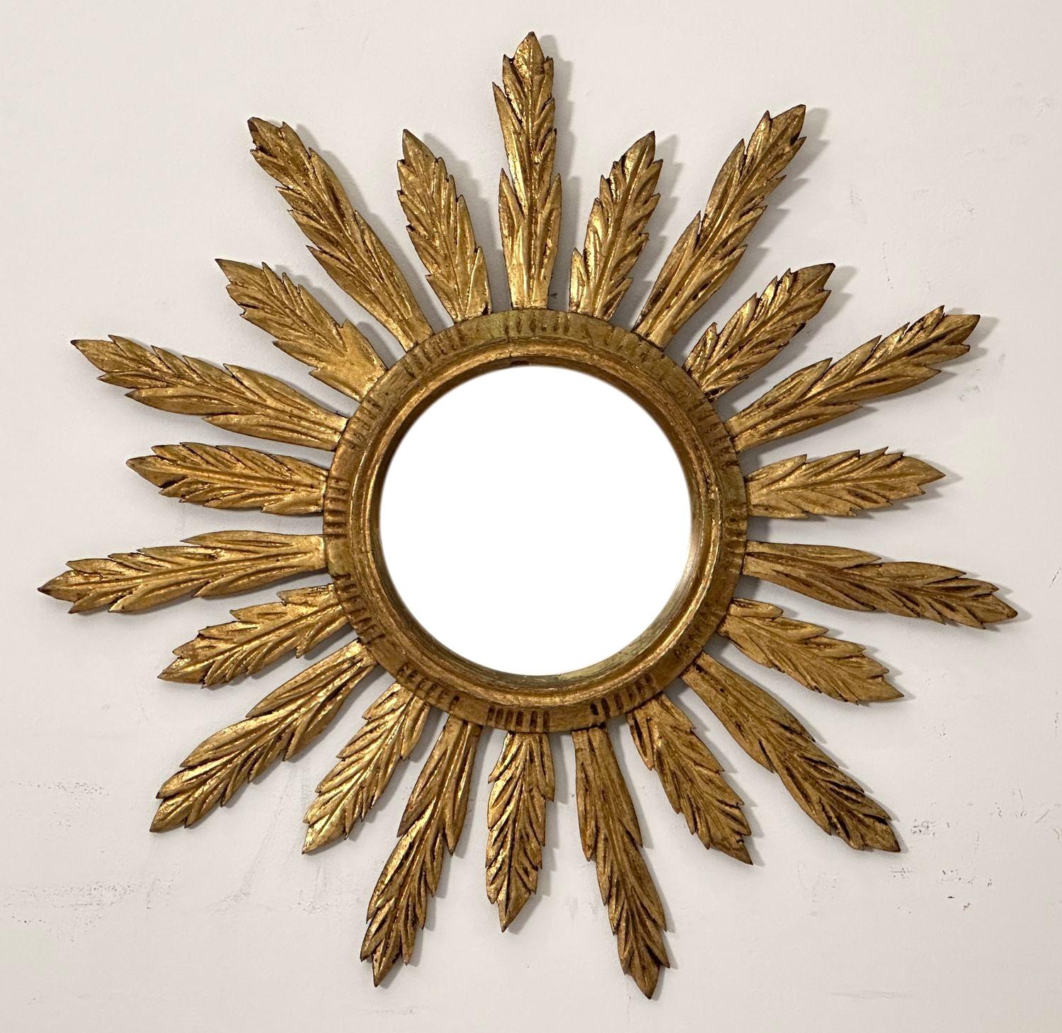 Eine schöne Französisch vergoldet sunburst (oder Starburst) Spiegel mit schön vergoldetem Holz Strahlen um den Spiegel Platte Glas Zentrum angeordnet.

Durchmesser 29 Zoll