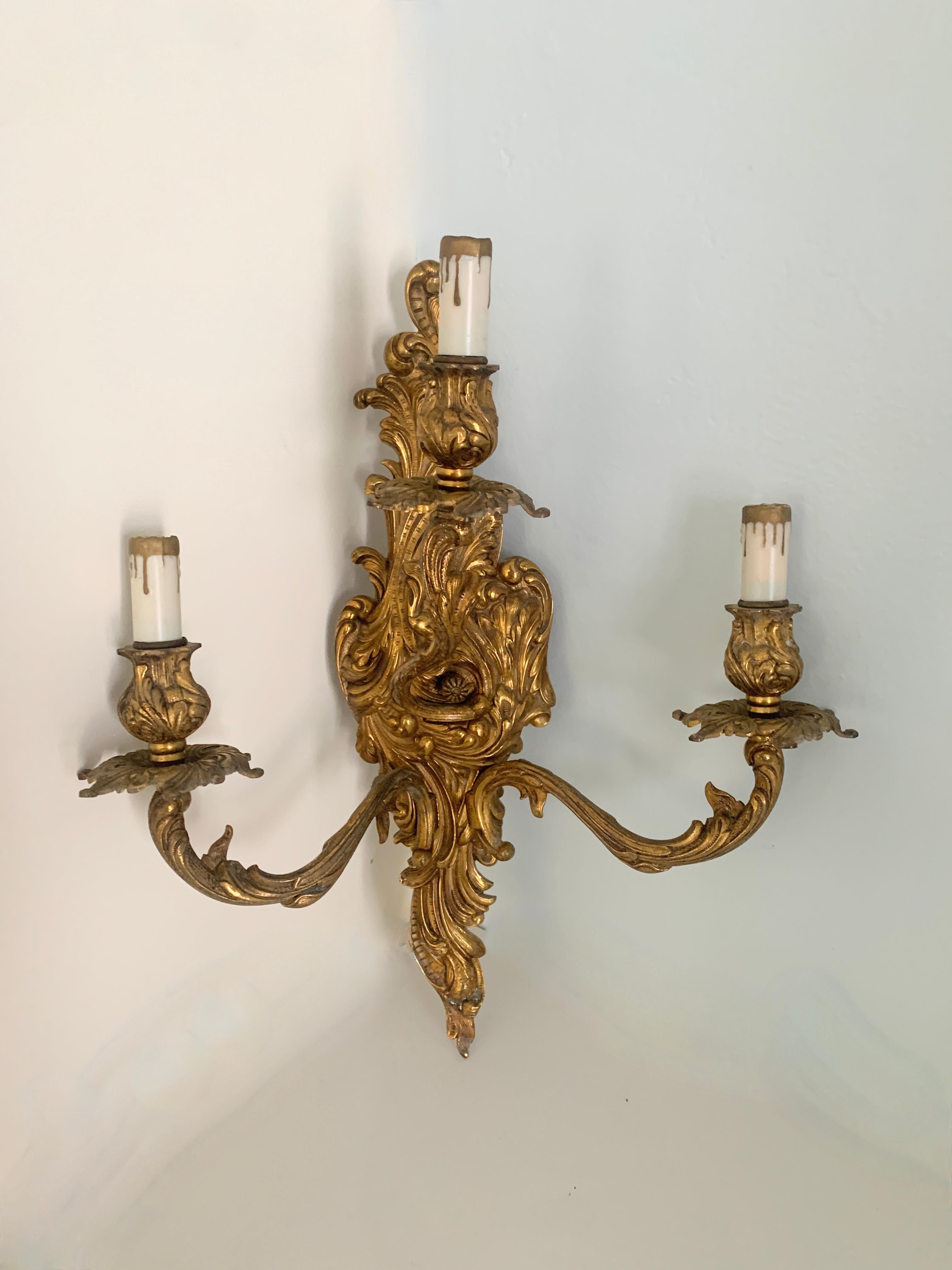 Louis XV French Gilt Wall Sconce For Sale