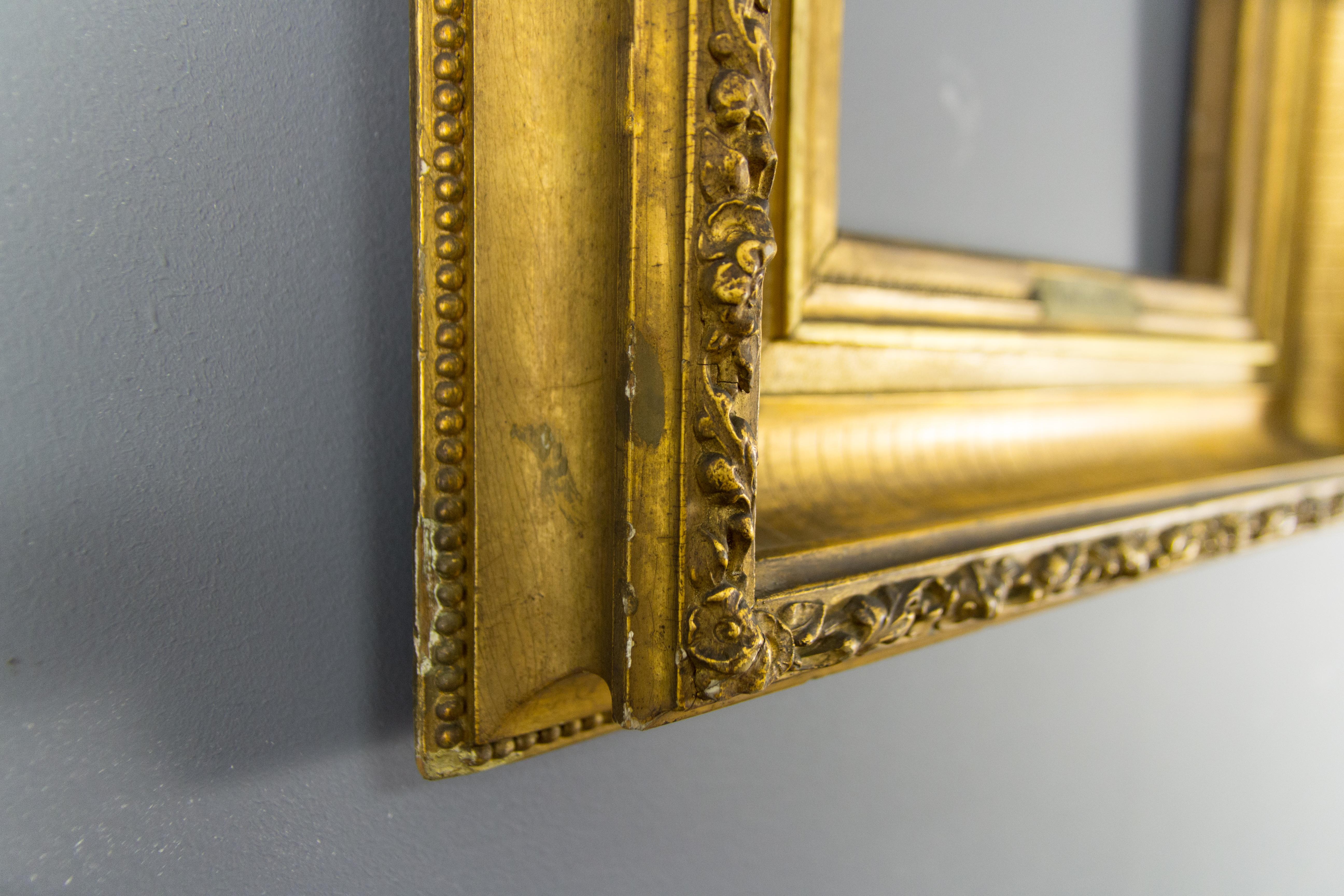 Cadre de tableau ou de miroir en bois doré et gesso:: fin du XIXe siècle Bon état - En vente à Barntrup, DE