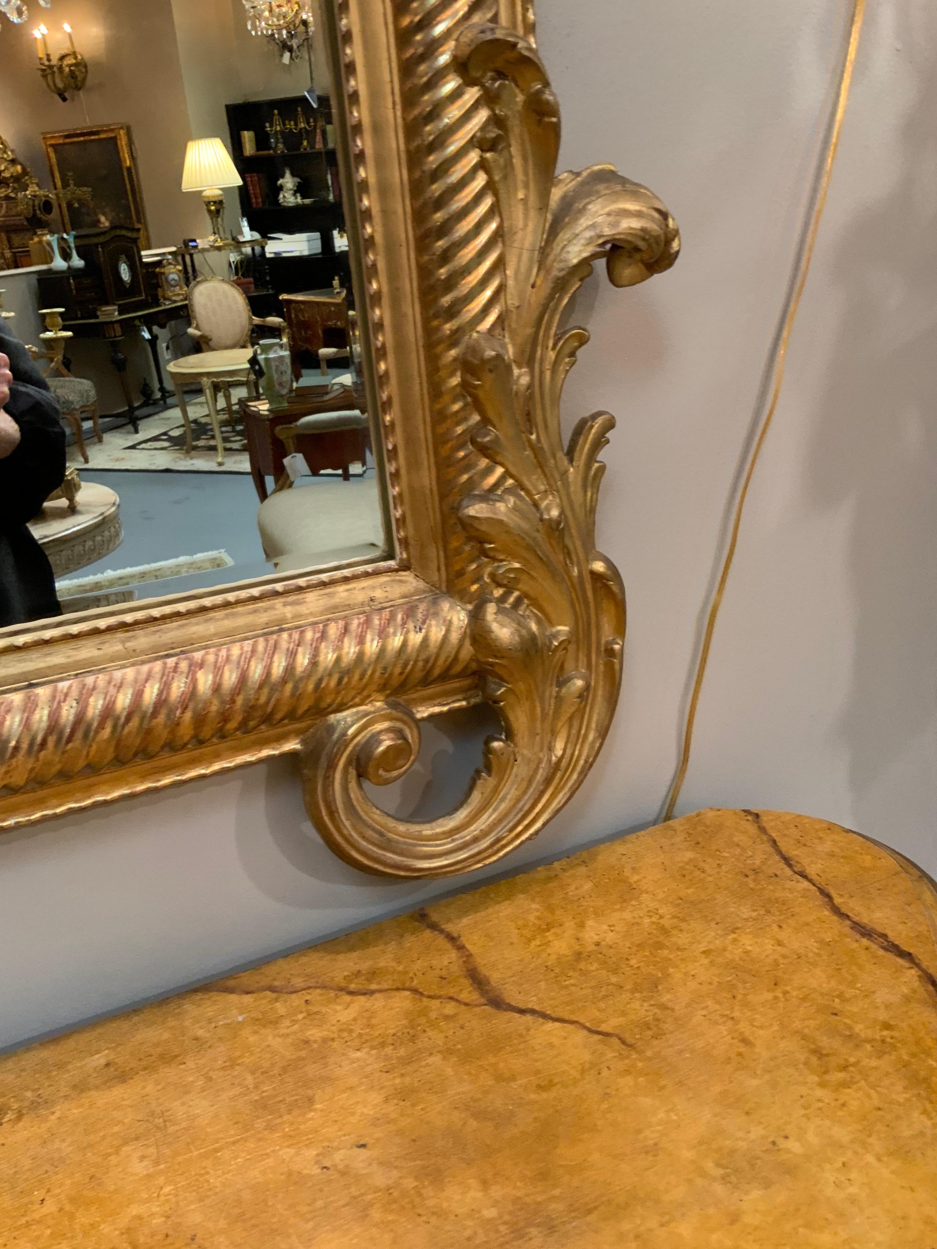 Specchio smussato francese in legno dorato del XIX secolo in vendita 6