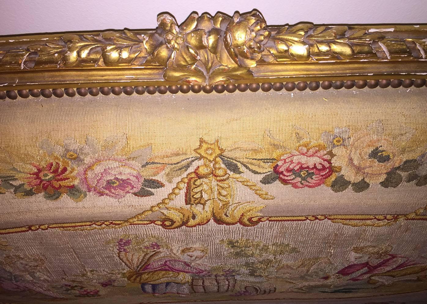Tissé à la main Suite de salon à cinq pièces en bois doré et tapisserie de style Louis XVI, vers 1890 en vente