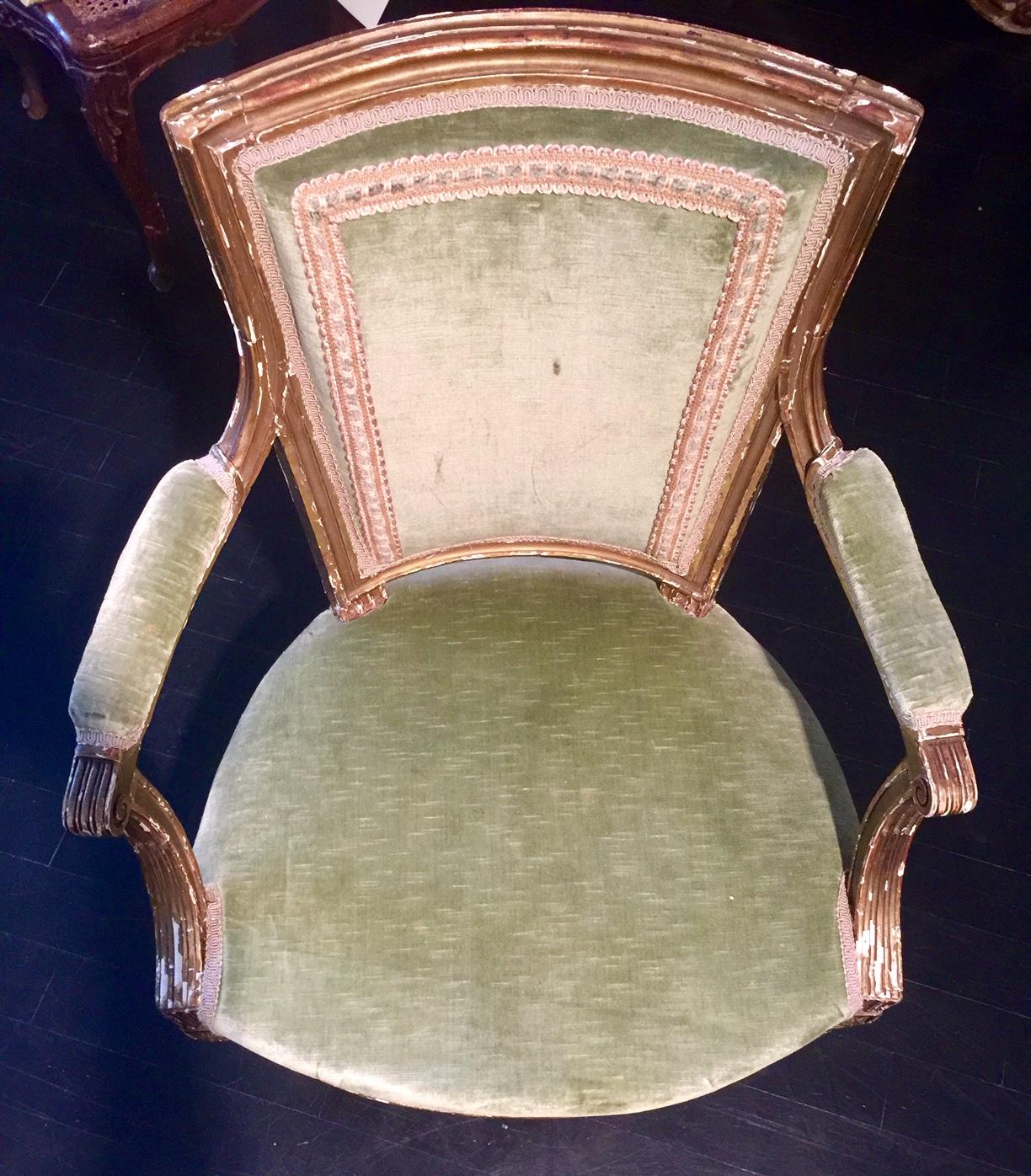 French Giltwood Cabriolet Armchair, Louis XVI Style, Linen Velvet In Good Condition In Montreal, Quebec