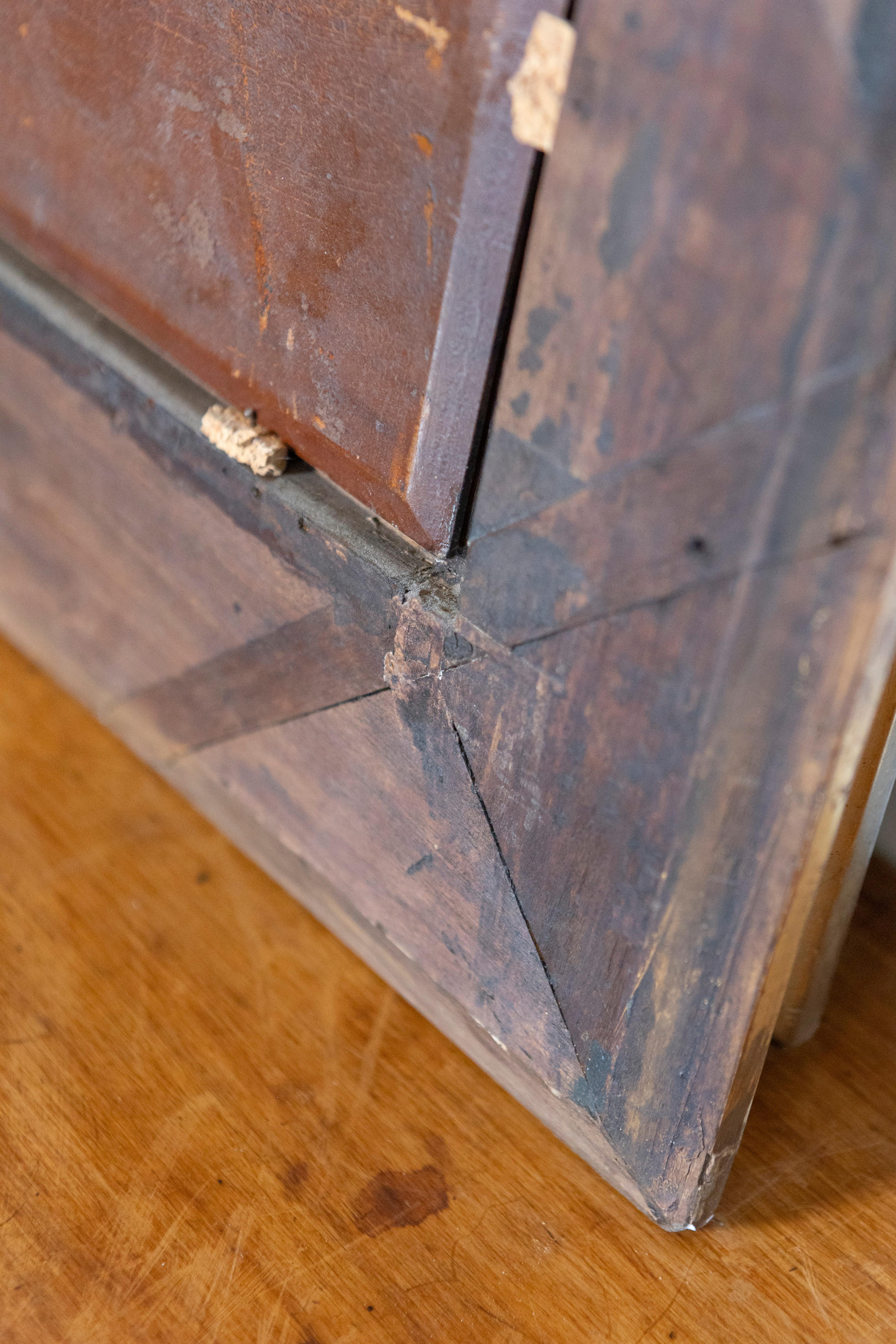 Quadro con cornice in legno dorato francese, olio su pannello con gattino firmato Jules Le Roy in vendita 2