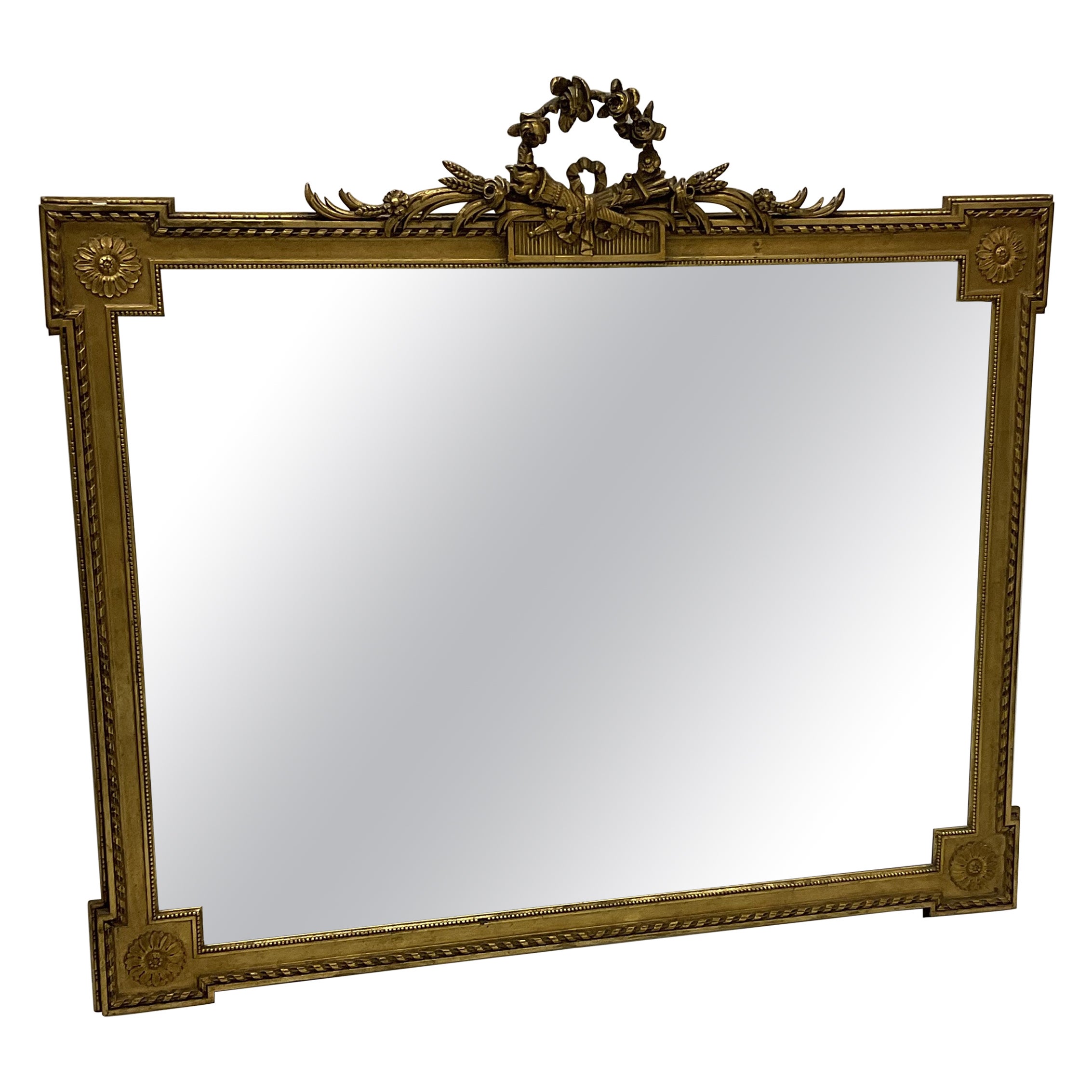 Miroir en bois doré français en vente