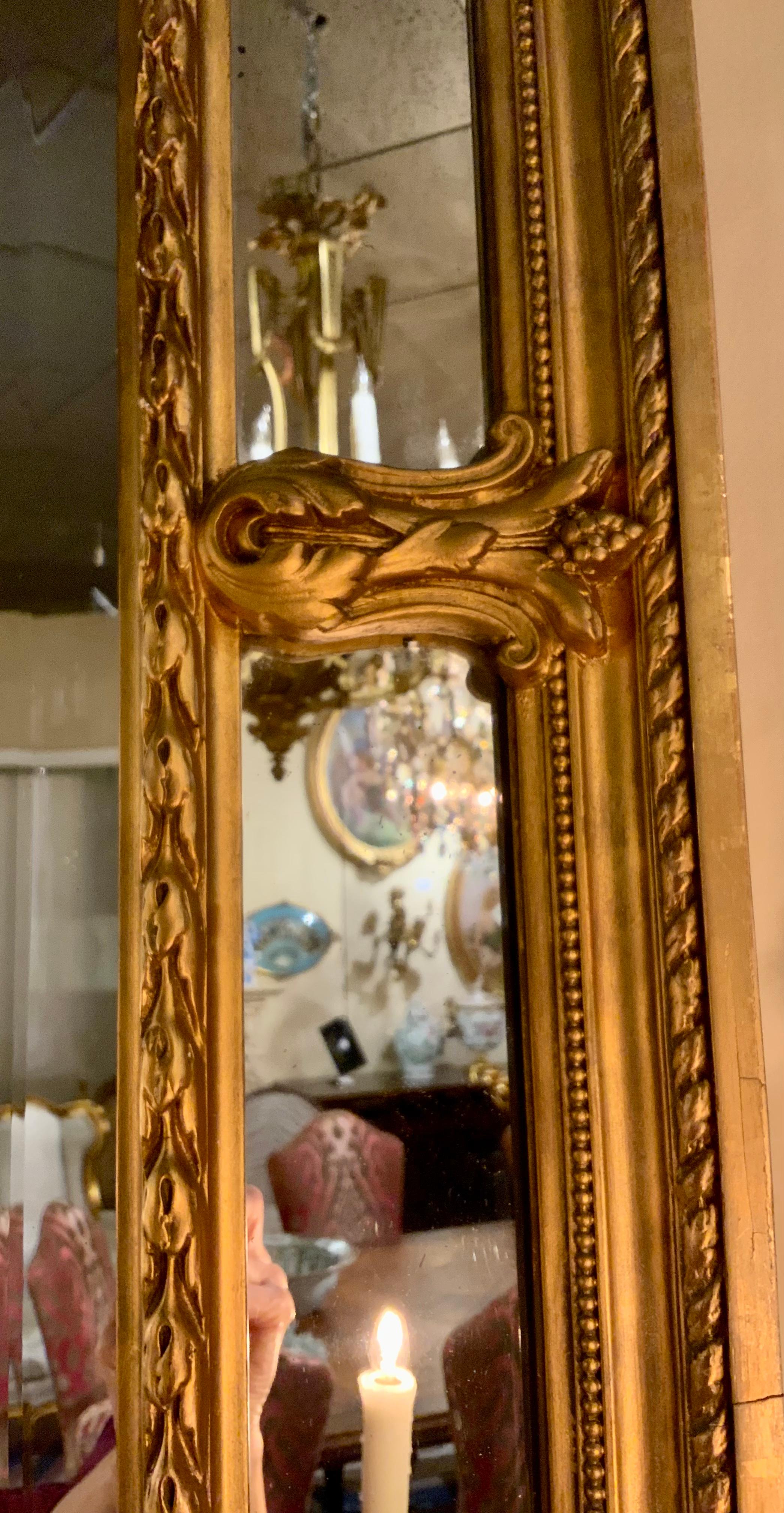 French Giltwood Mirror in the Louis XVI-Style, 19 Th Century with Beveled Plate For Sale 6