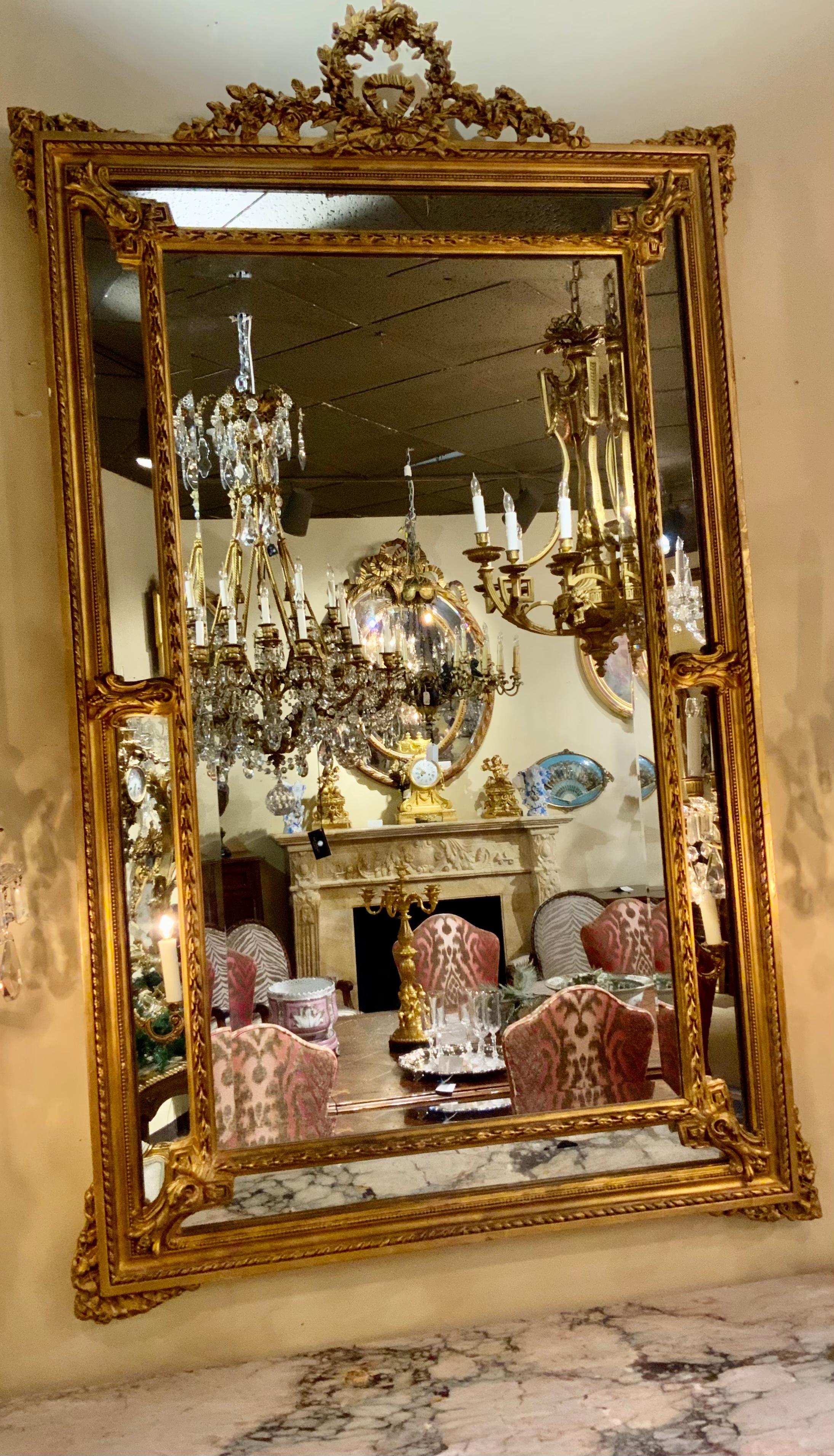 French Giltwood Mirror in the Louis XVI-Style, 19 Th Century with Beveled Plate For Sale 1