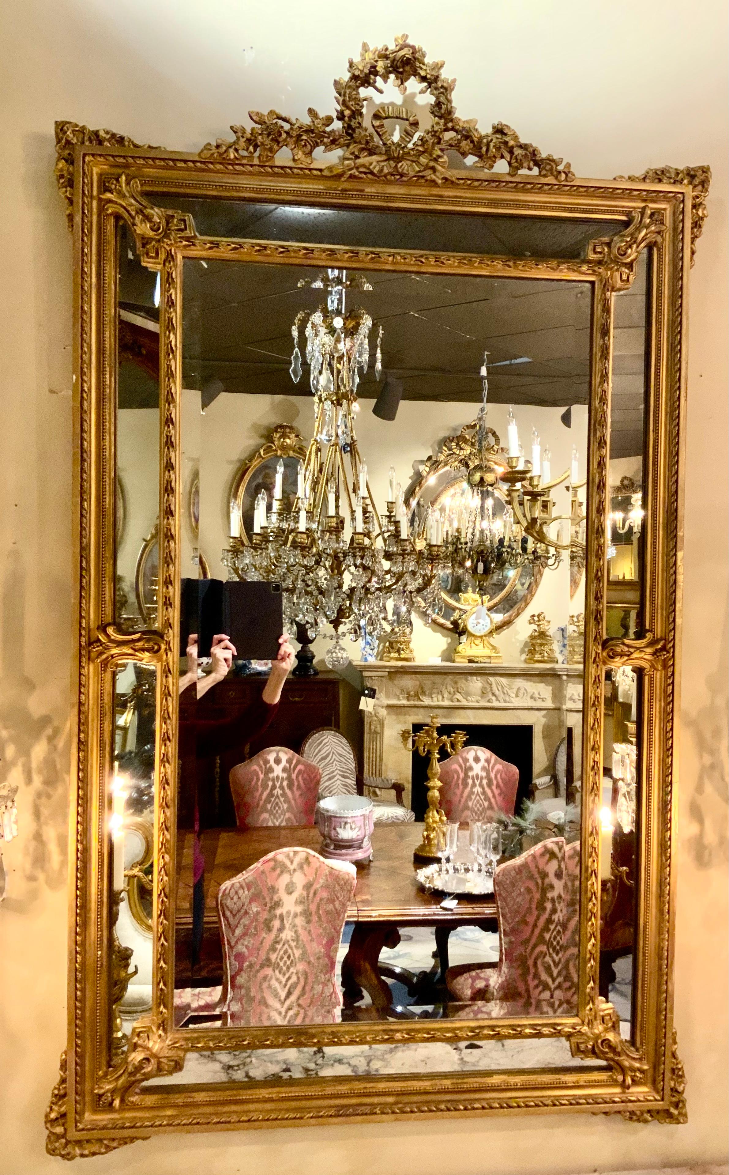 French Giltwood Mirror in the Louis XVI-Style, 19 Th Century with Beveled Plate For Sale 2