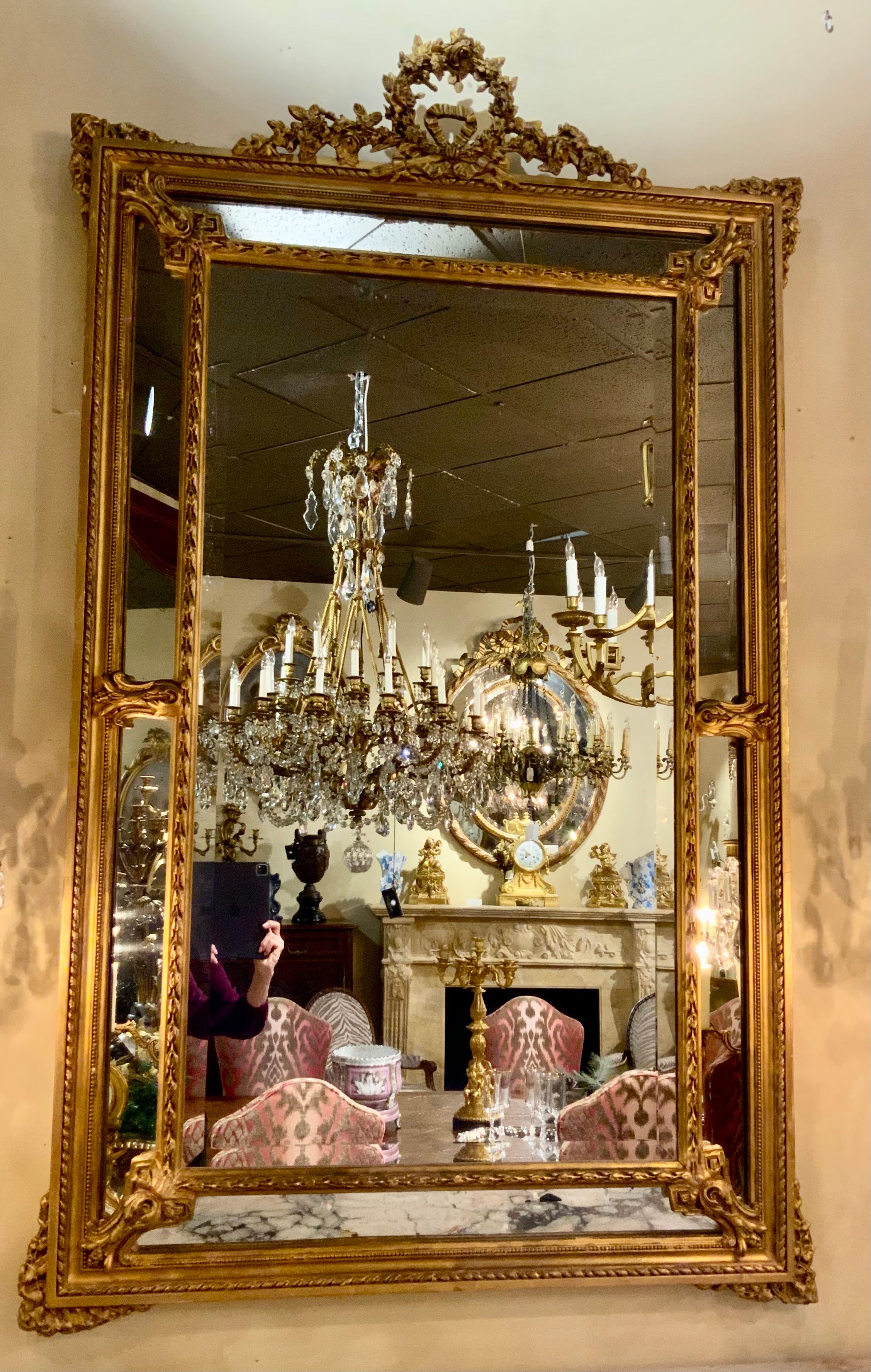 French Giltwood Mirror in the Louis XVI-Style, 19 Th Century with Beveled Plate For Sale 3