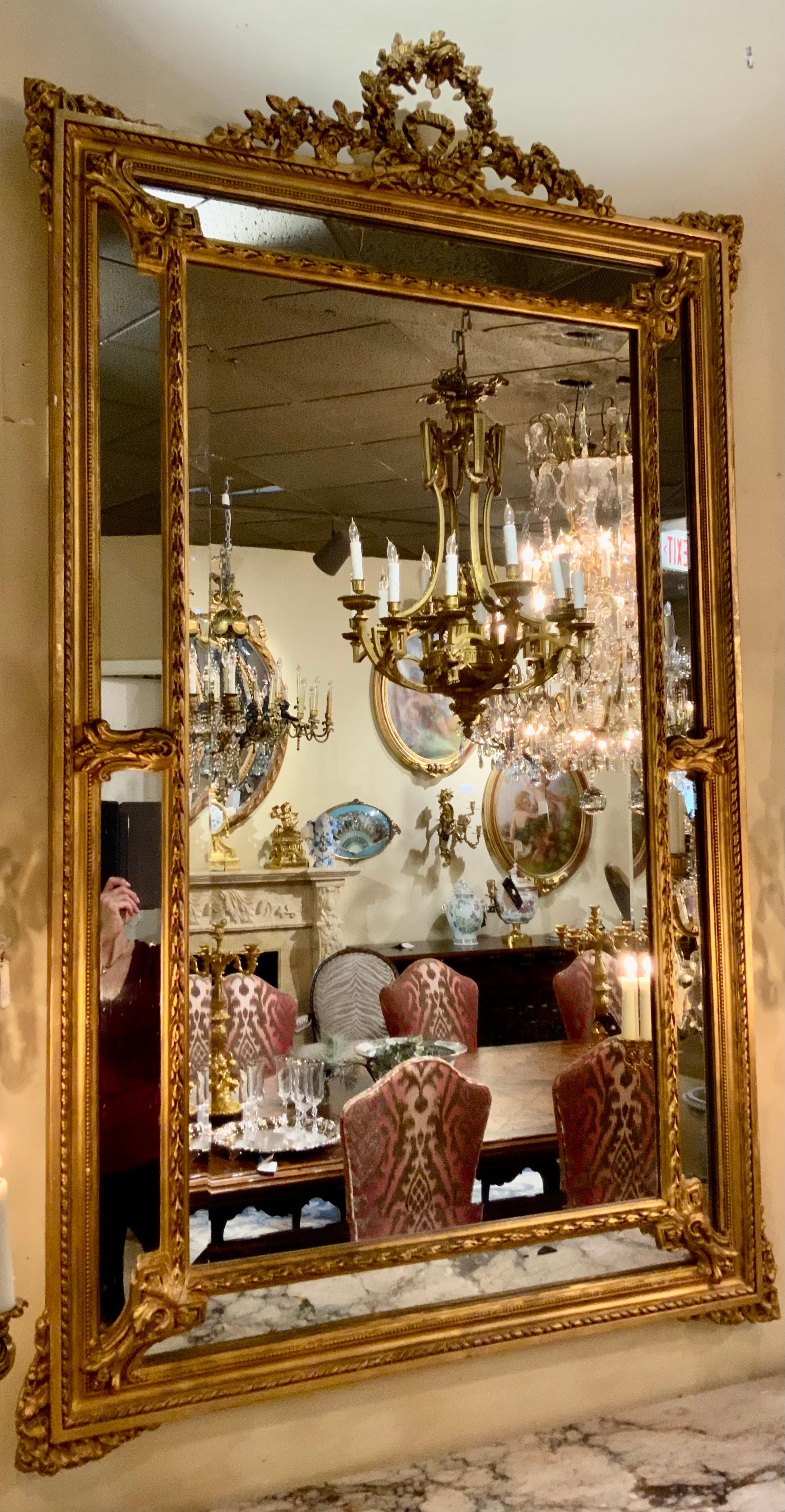 French Giltwood Mirror in the Louis XVI-Style, 19 Th Century with Beveled Plate For Sale 4