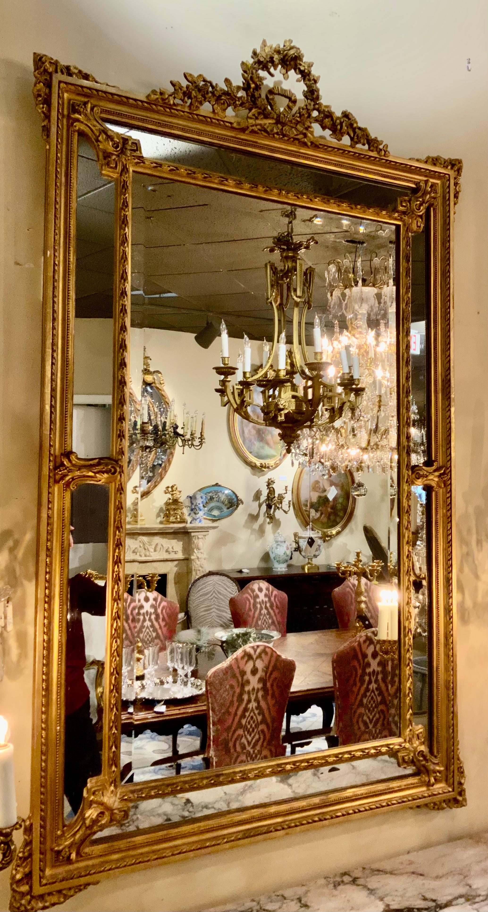French Giltwood Mirror in the Louis XVI-Style, 19 Th Century with Beveled Plate For Sale 5