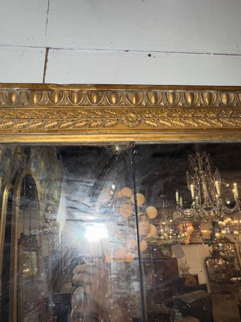Specchio francese in legno dorato con pannelli di mercurio divisi in vendita 1
