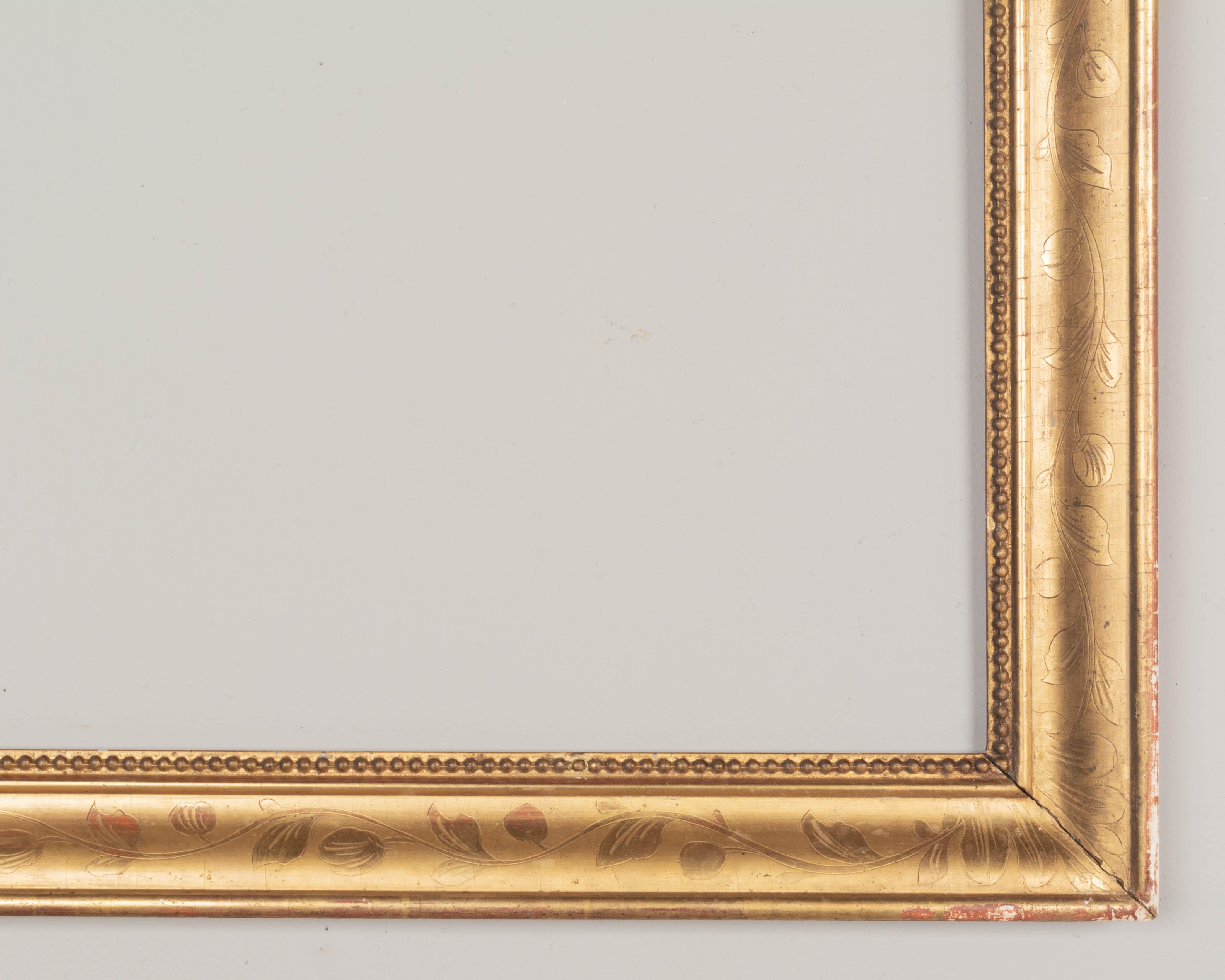 20ième siècle Cadre photo en bois doré français en vente