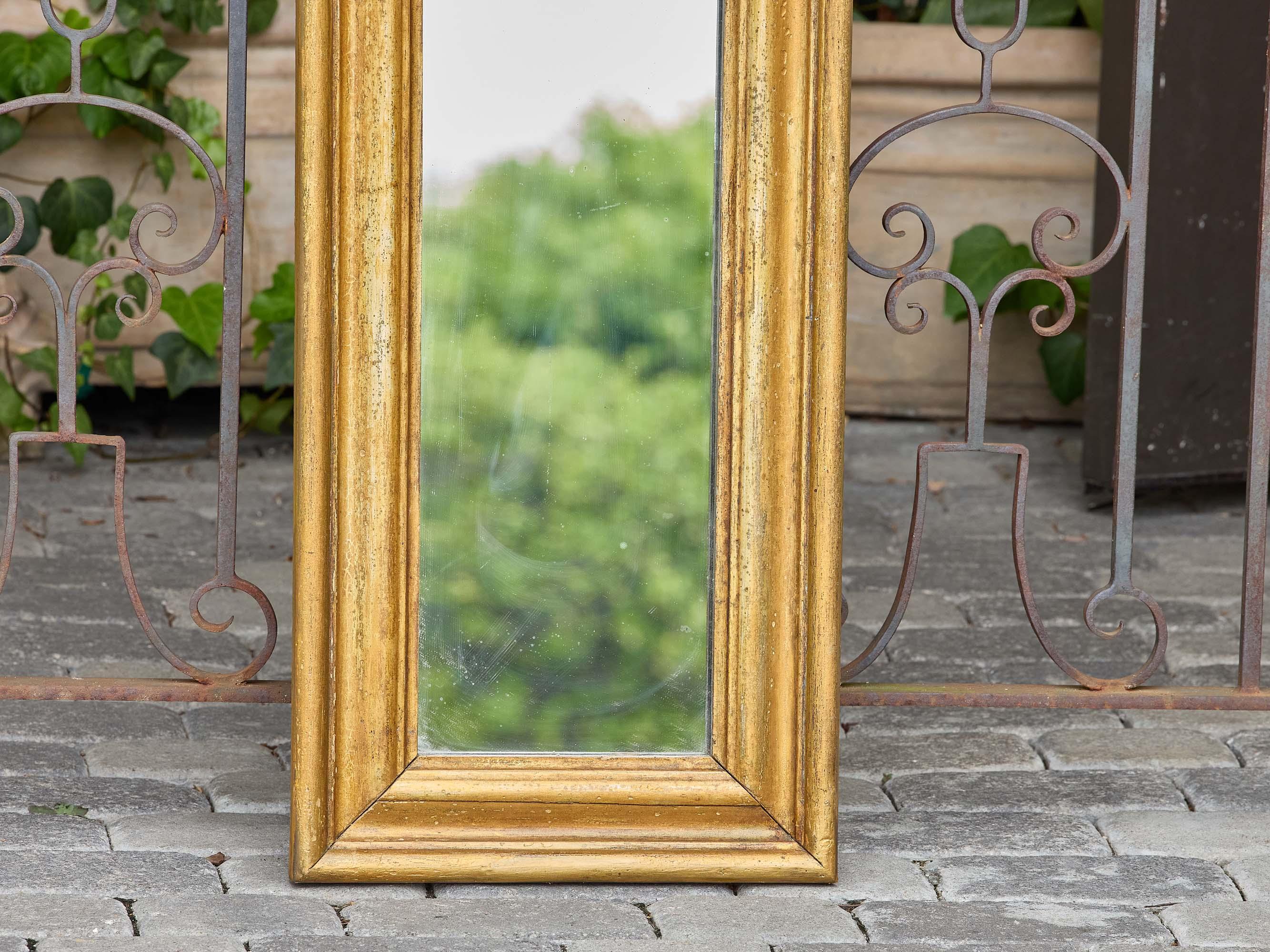 Français Miroir rectangulaire en bois doré, circa 1920 en vente