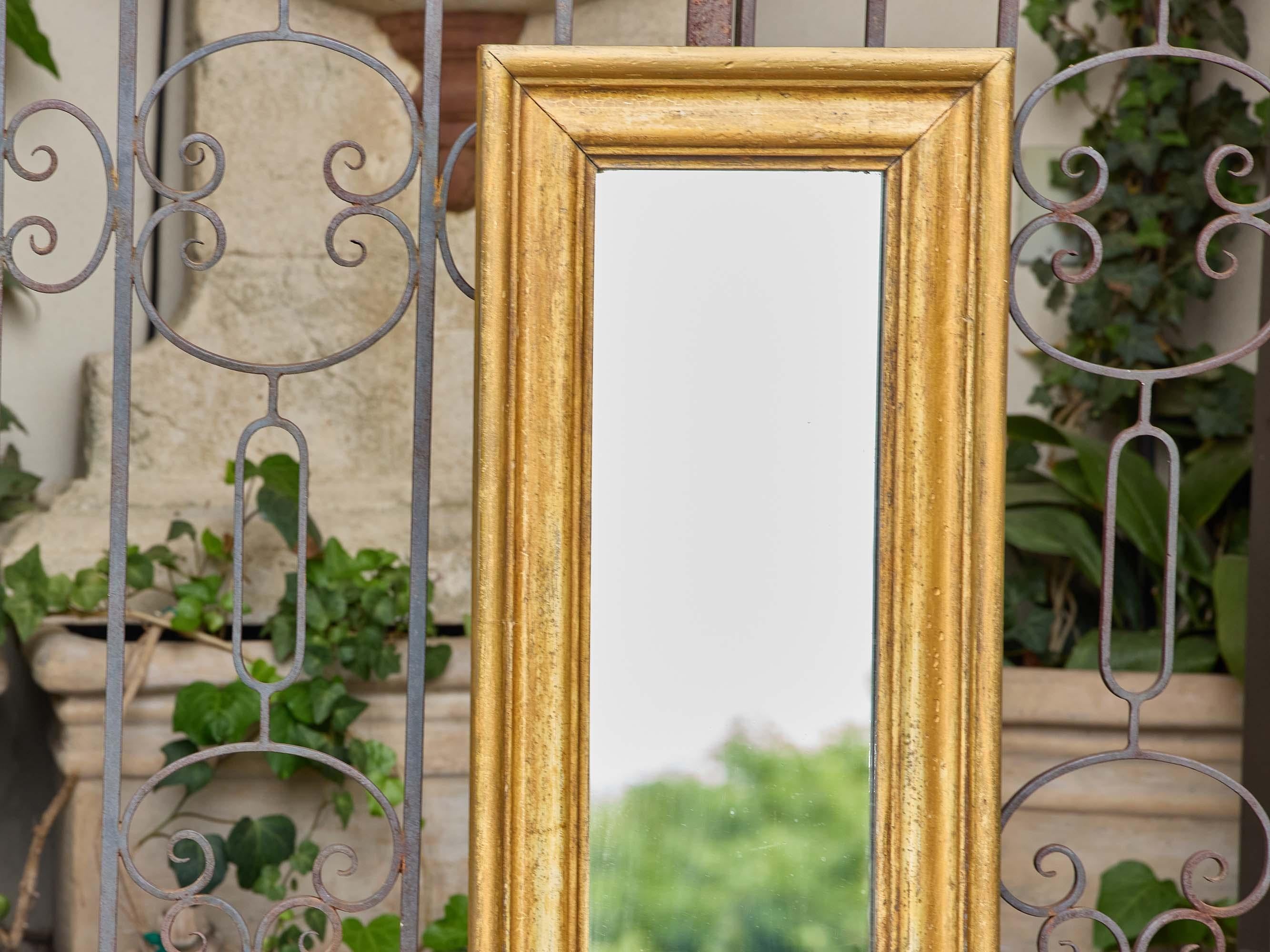Miroir rectangulaire en bois doré, circa 1920 Bon état - En vente à Atlanta, GA