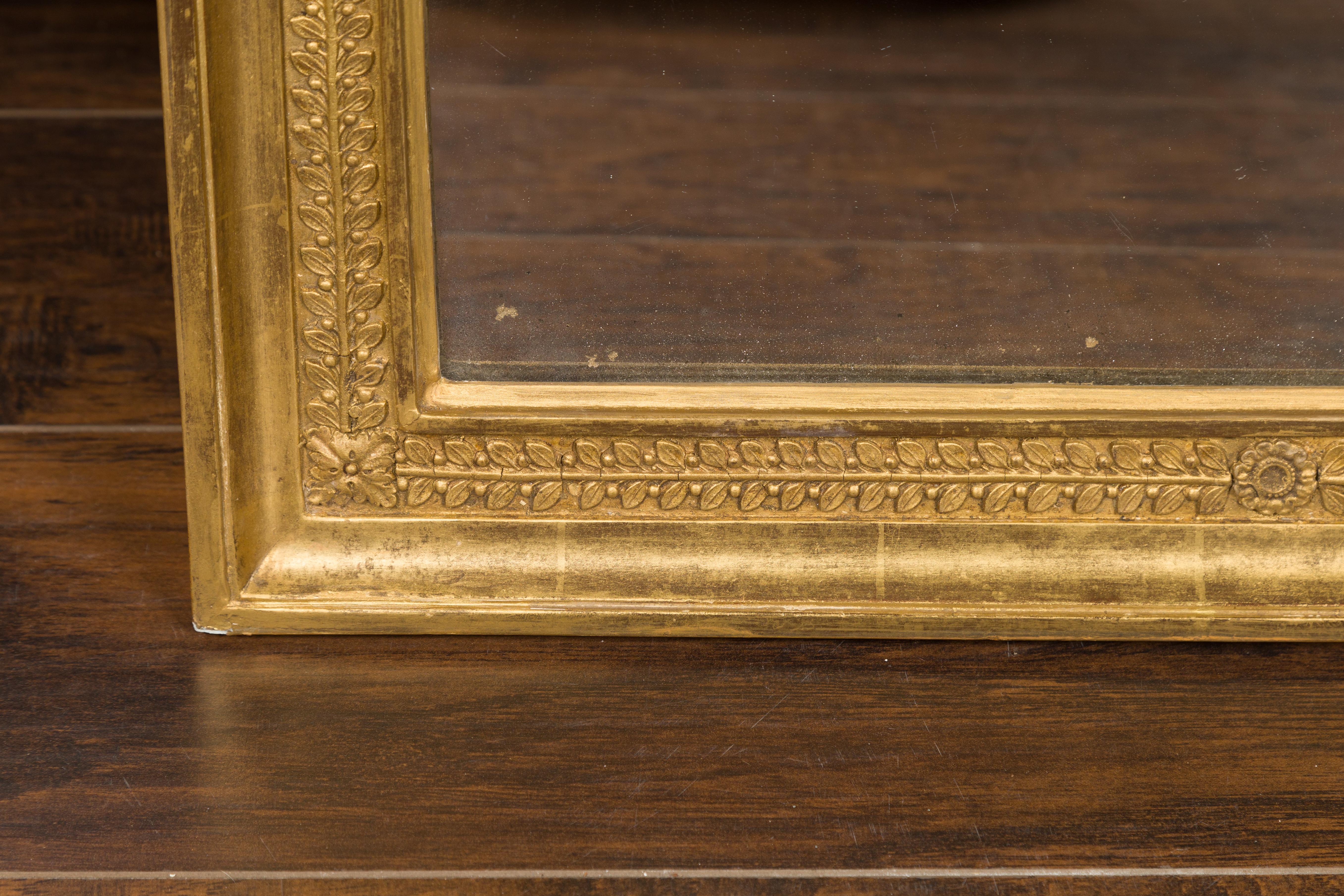 French Giltwood Split Glass Mirror with Carved Foliage and Rosettes, circa 1900 3