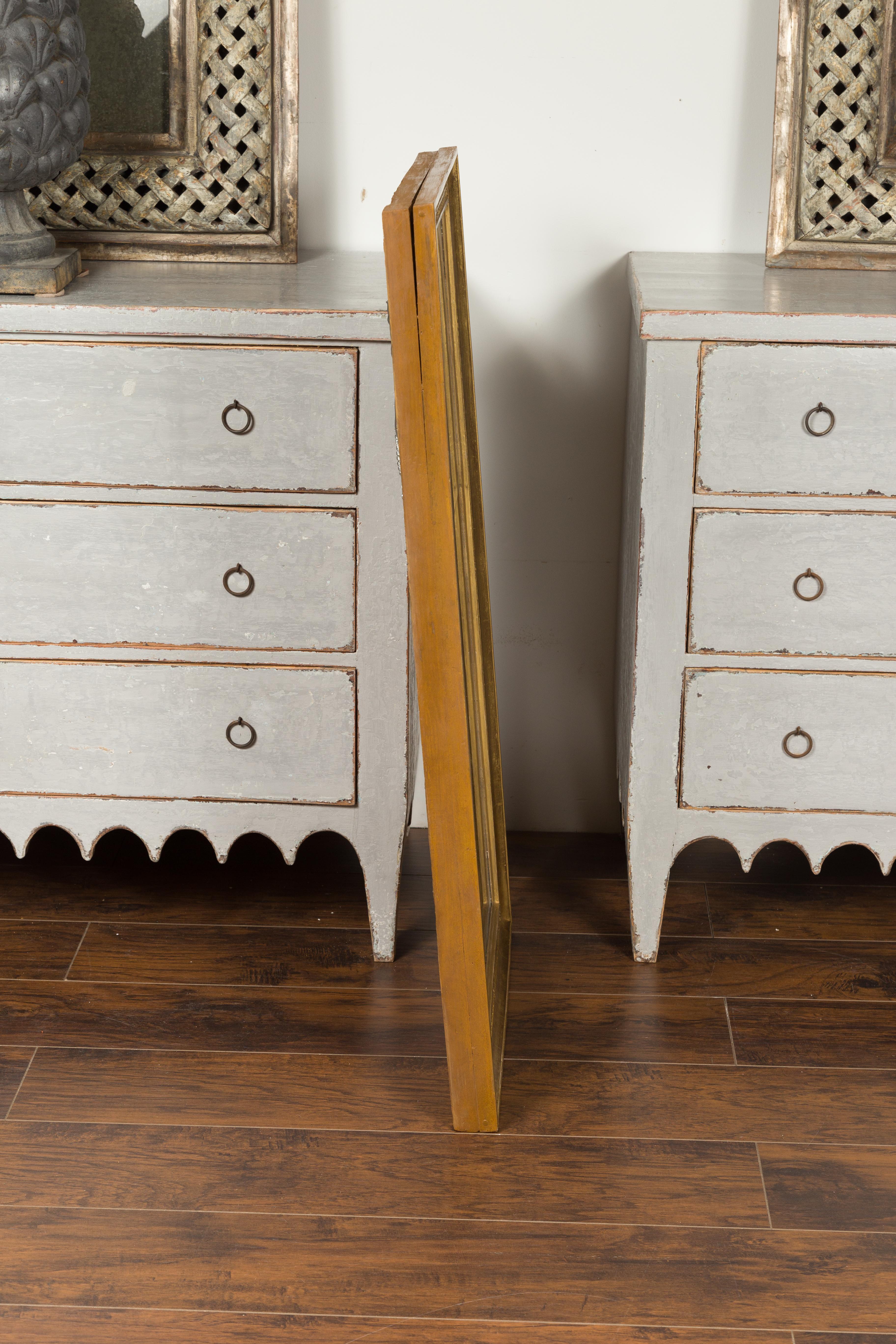 French Giltwood Split Glass Mirror with Carved Foliage and Rosettes, circa 1900 5