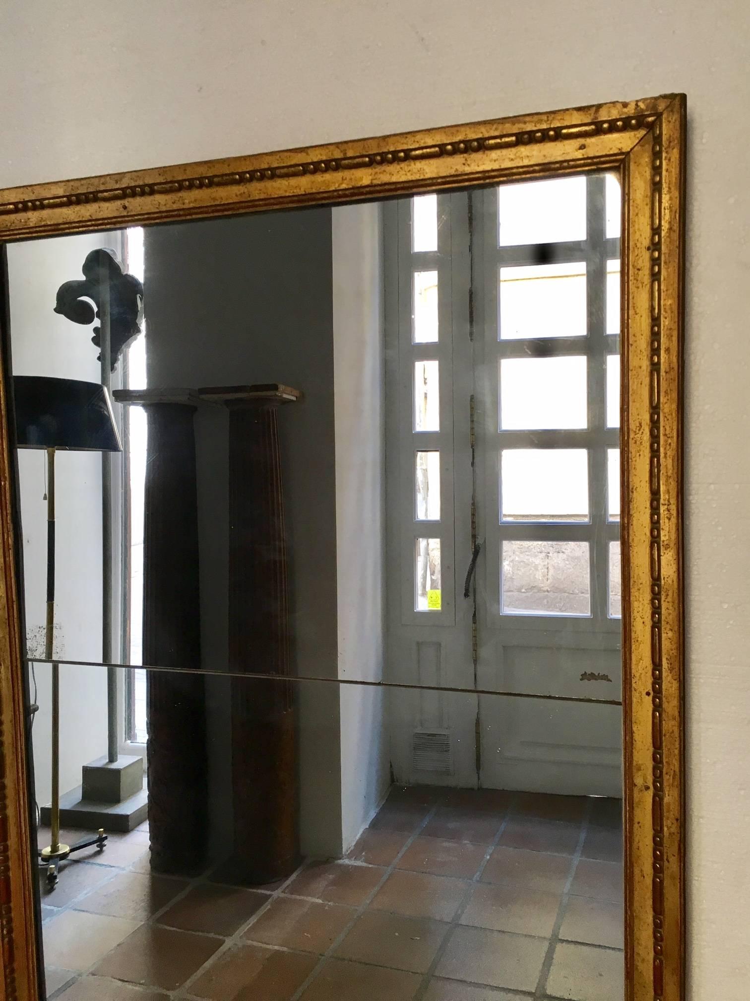 French Giltwood Louis XVI Mirror In Excellent Condition In Madrid, ES