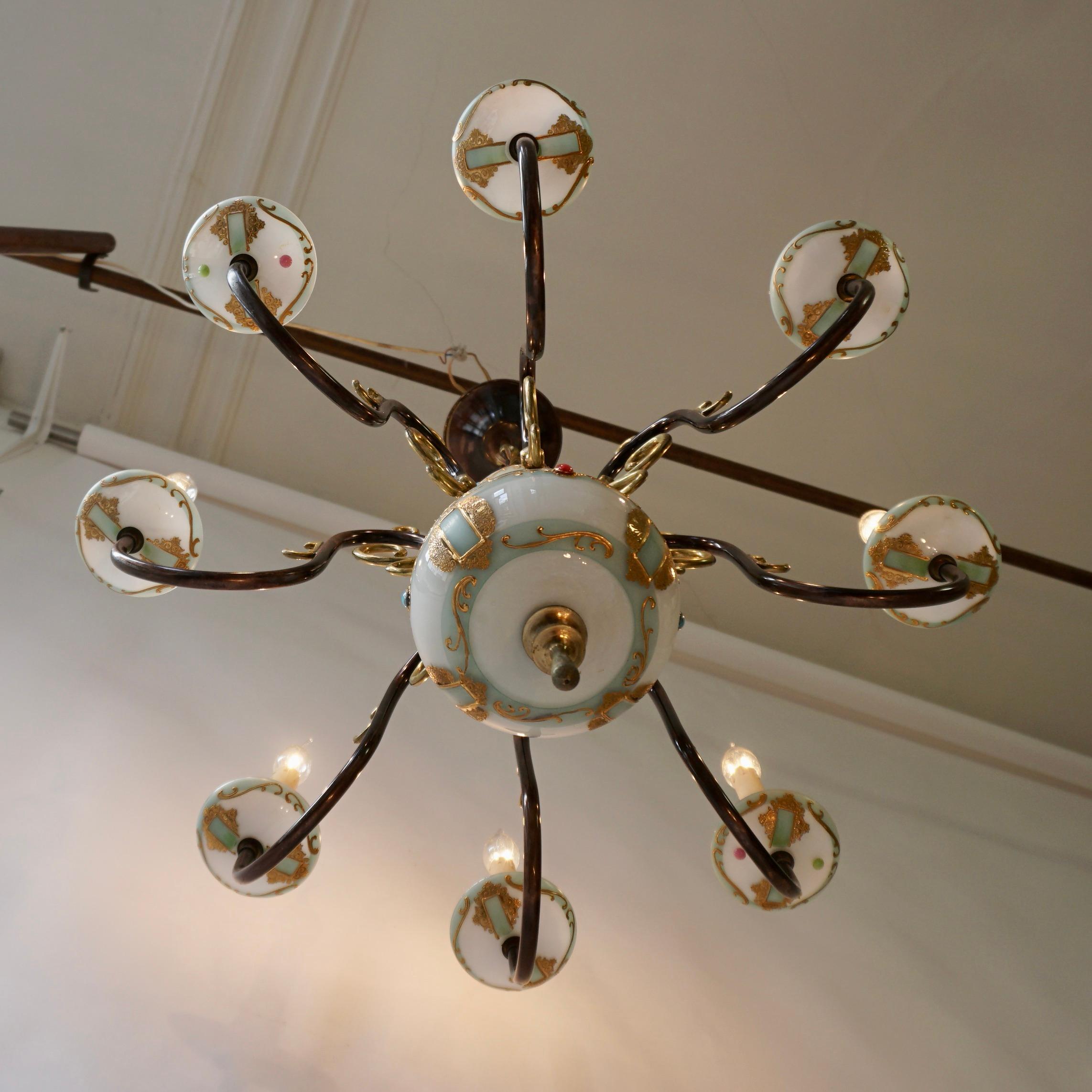 French Glass and Bronze Chandelier 8 arm Lights Hollywood Regency In Good Condition For Sale In Antwerp, BE