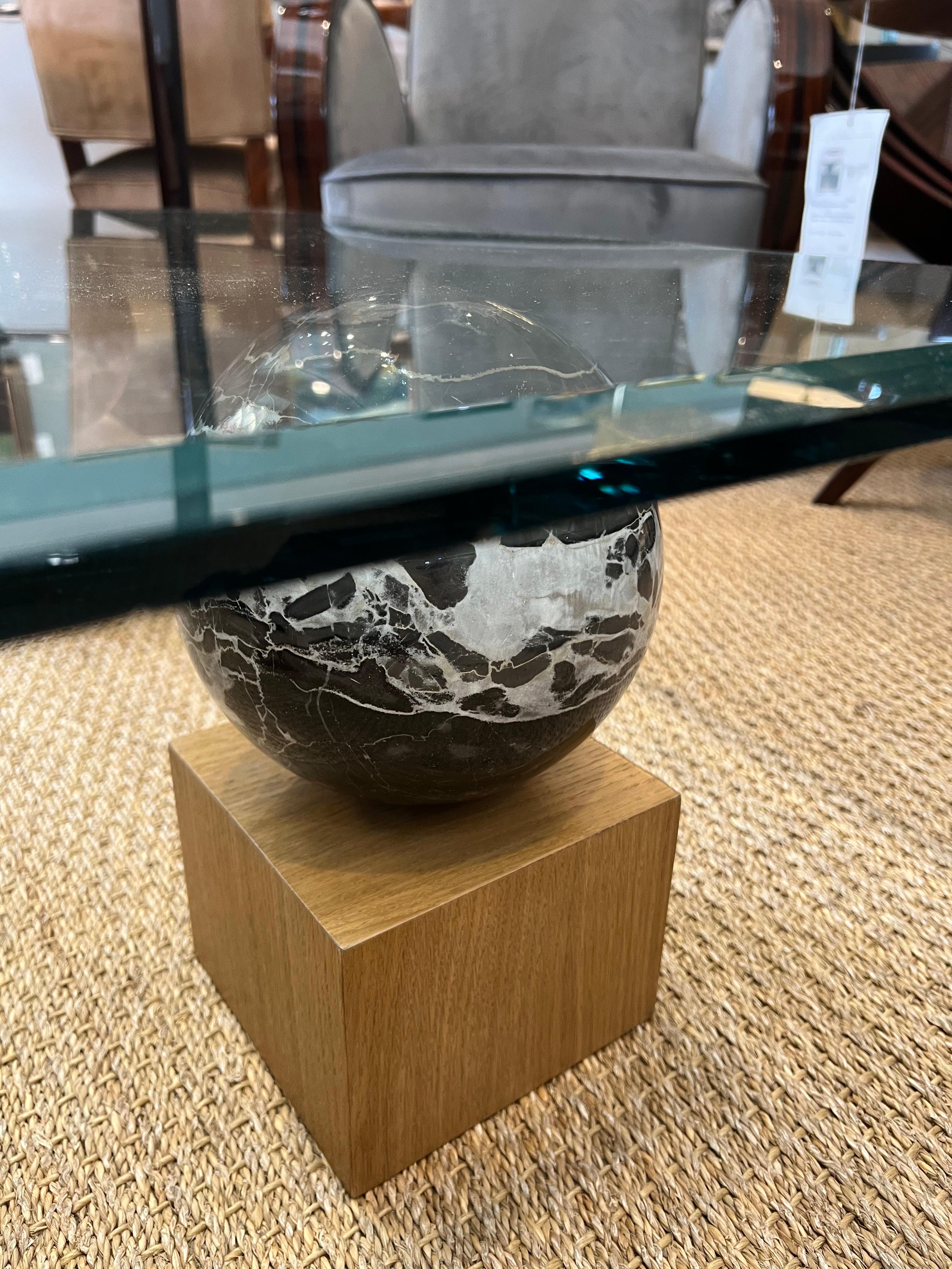 Fin du 20e siècle Table basse en verre et marbre en vente