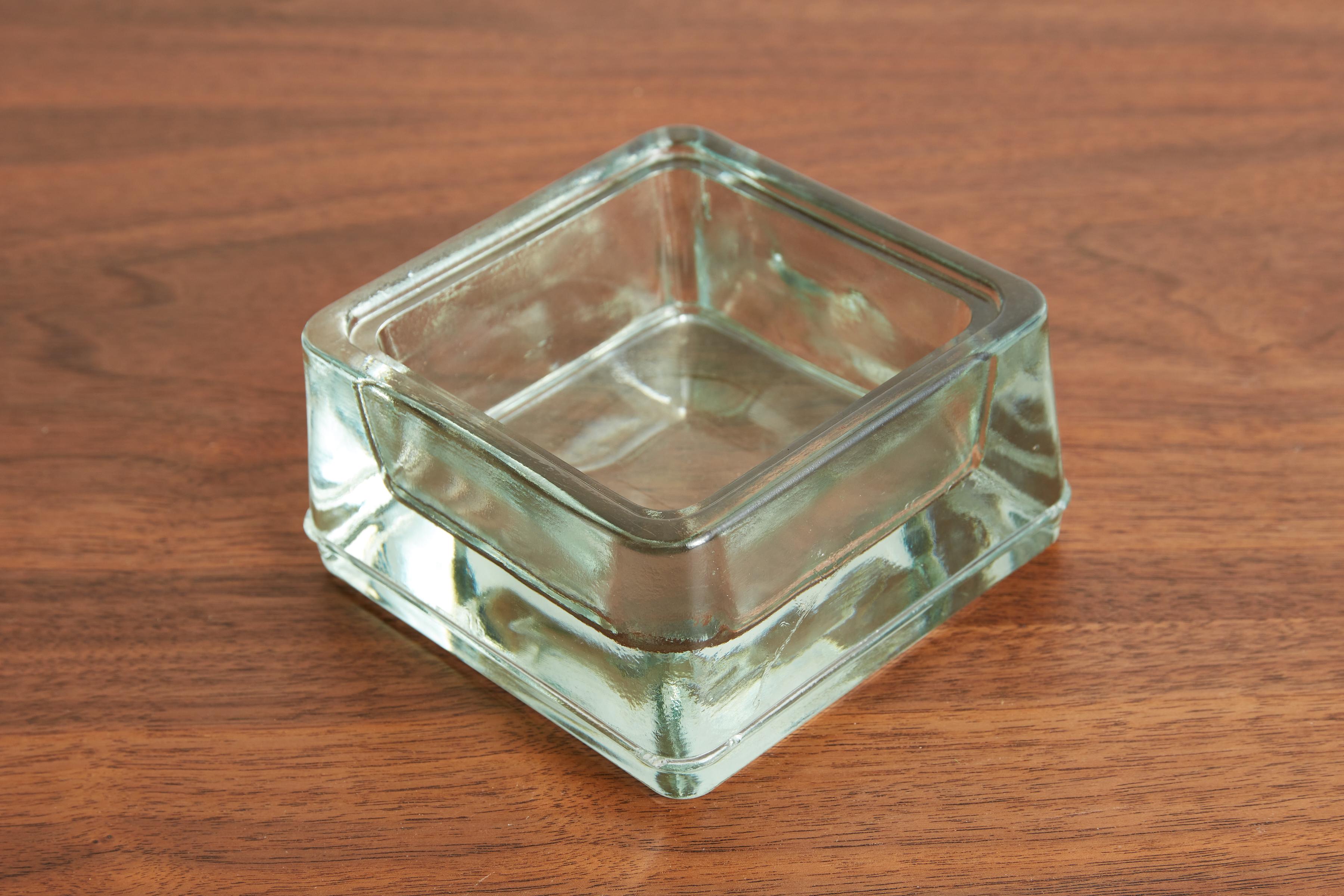 French Glass Ashtrays In Good Condition For Sale In Beverly Hills, CA