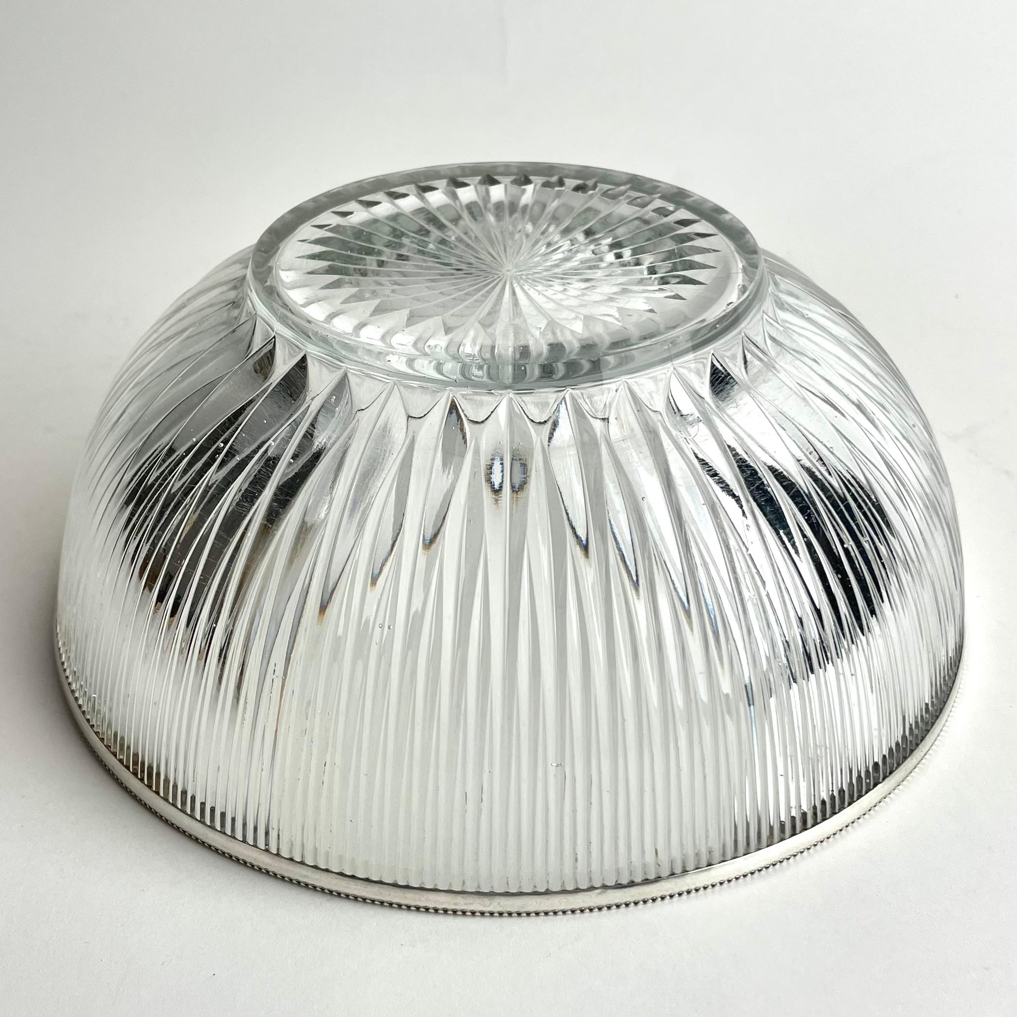 Coupe en verre français avec monture en argent estampillé, première moitié du 20e siècle en vente 1
