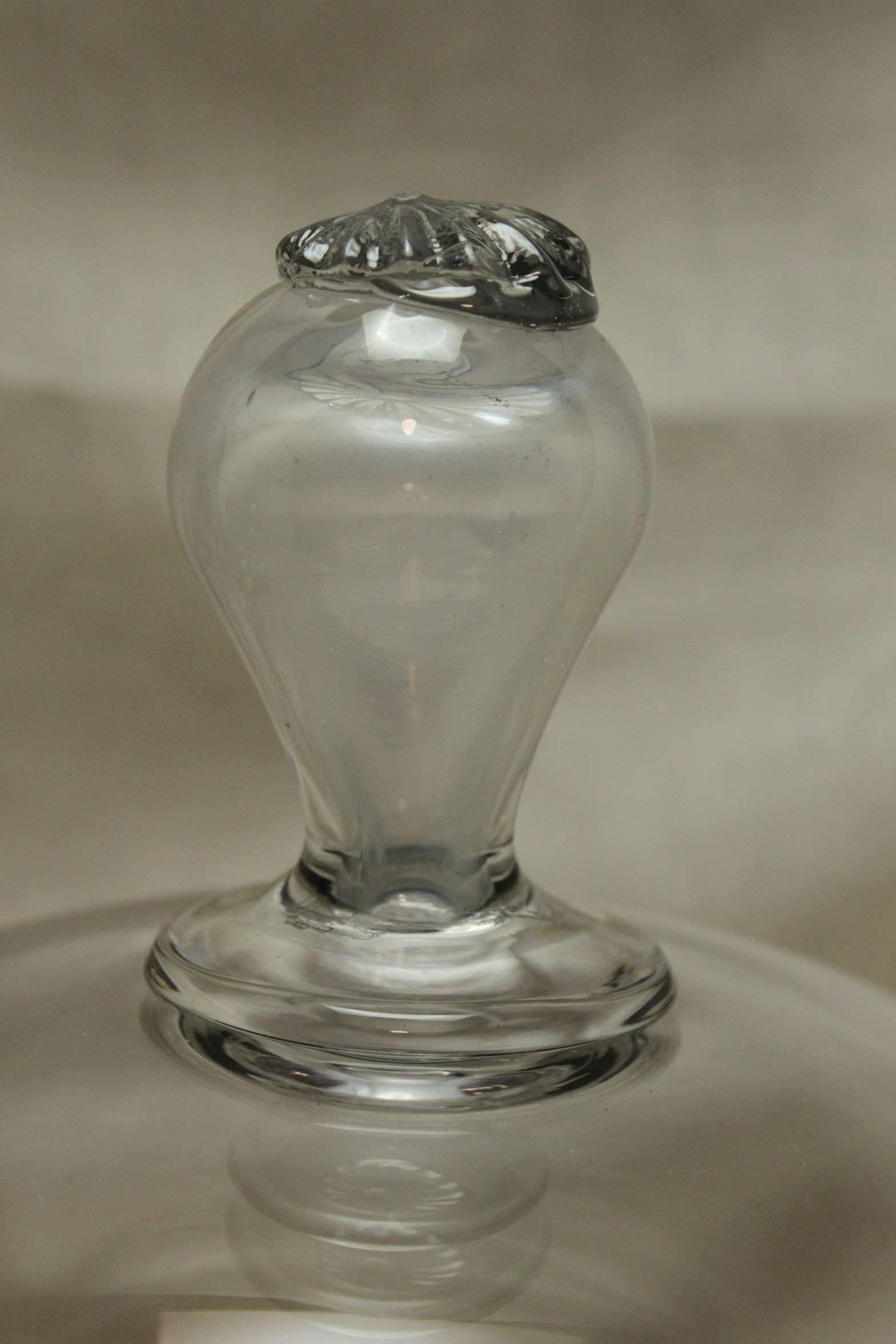 French Glass Food Dome or Cloche on Stand In Good Condition For Sale In East Geelong, VIC