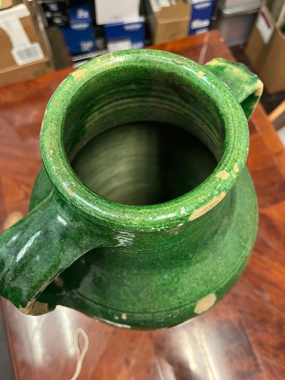 French Glazed 2 Handle Green Olive Jar en Bueno estado para la venta en Houston, TX