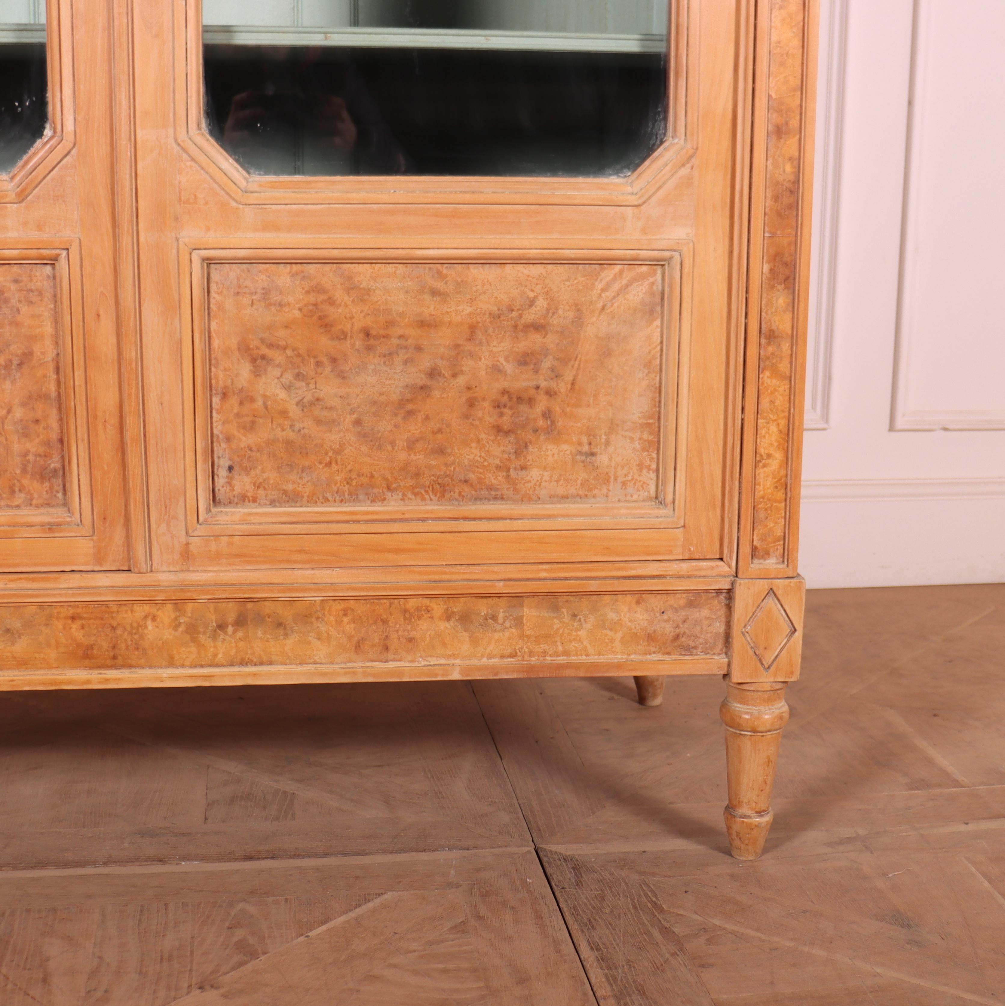 French Glazed Display Cabinet In Good Condition For Sale In Leamington Spa, Warwickshire