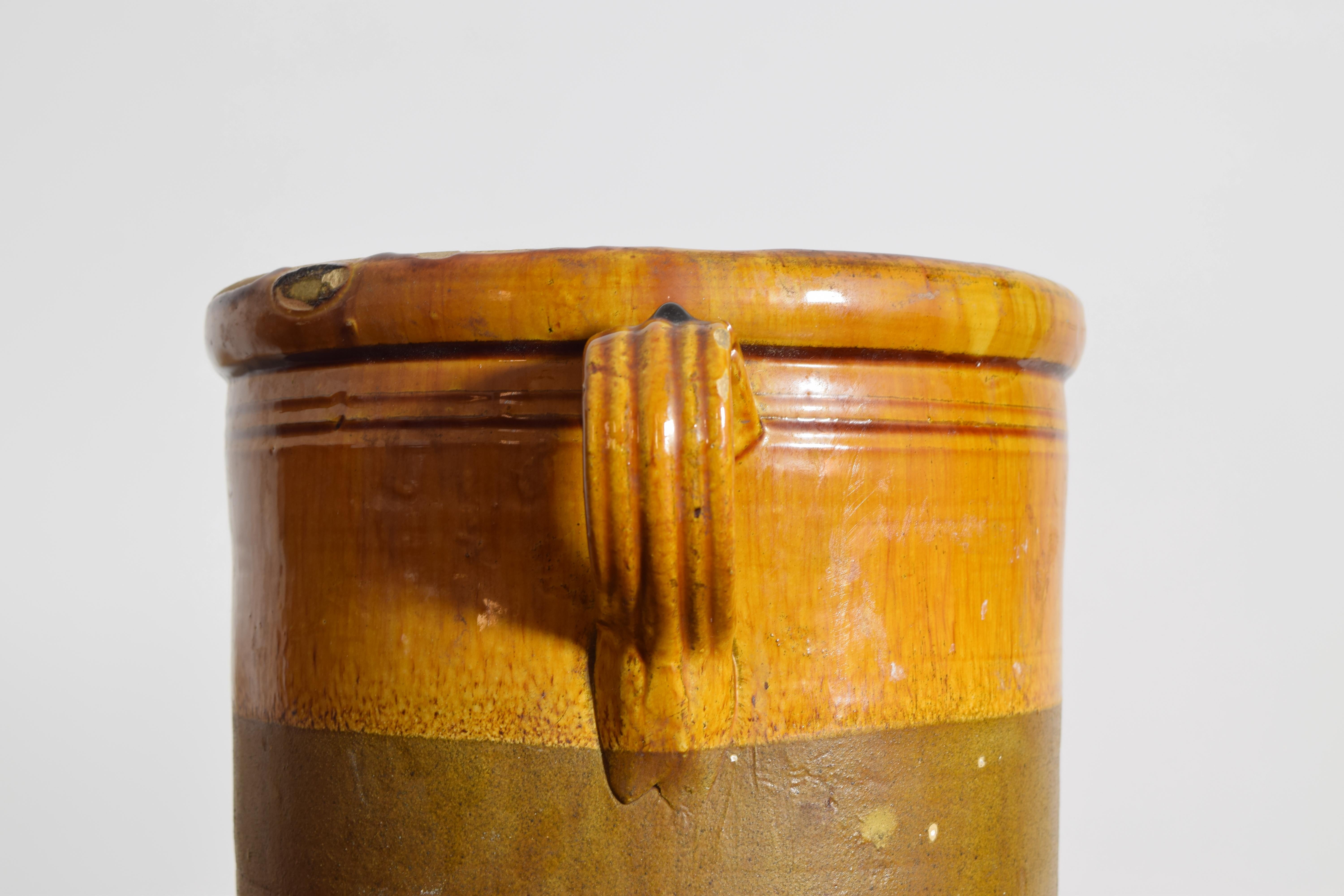 Pentola per confit in gres smaltato francese con manici, XIX secolo In condizioni buone in vendita a Atlanta, GA