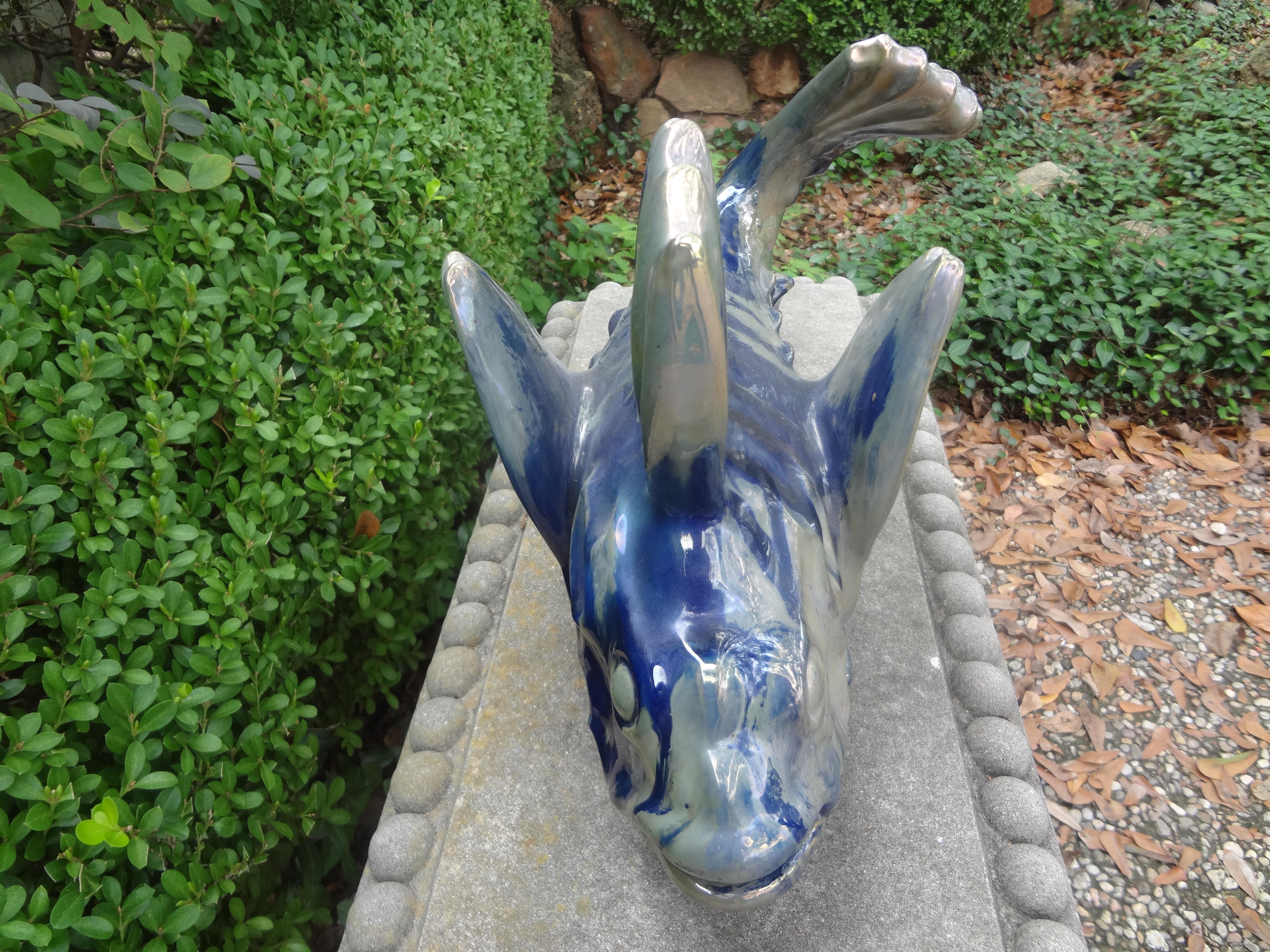 Art déco Sculpture de poisson en terre cuite émaillée française en vente