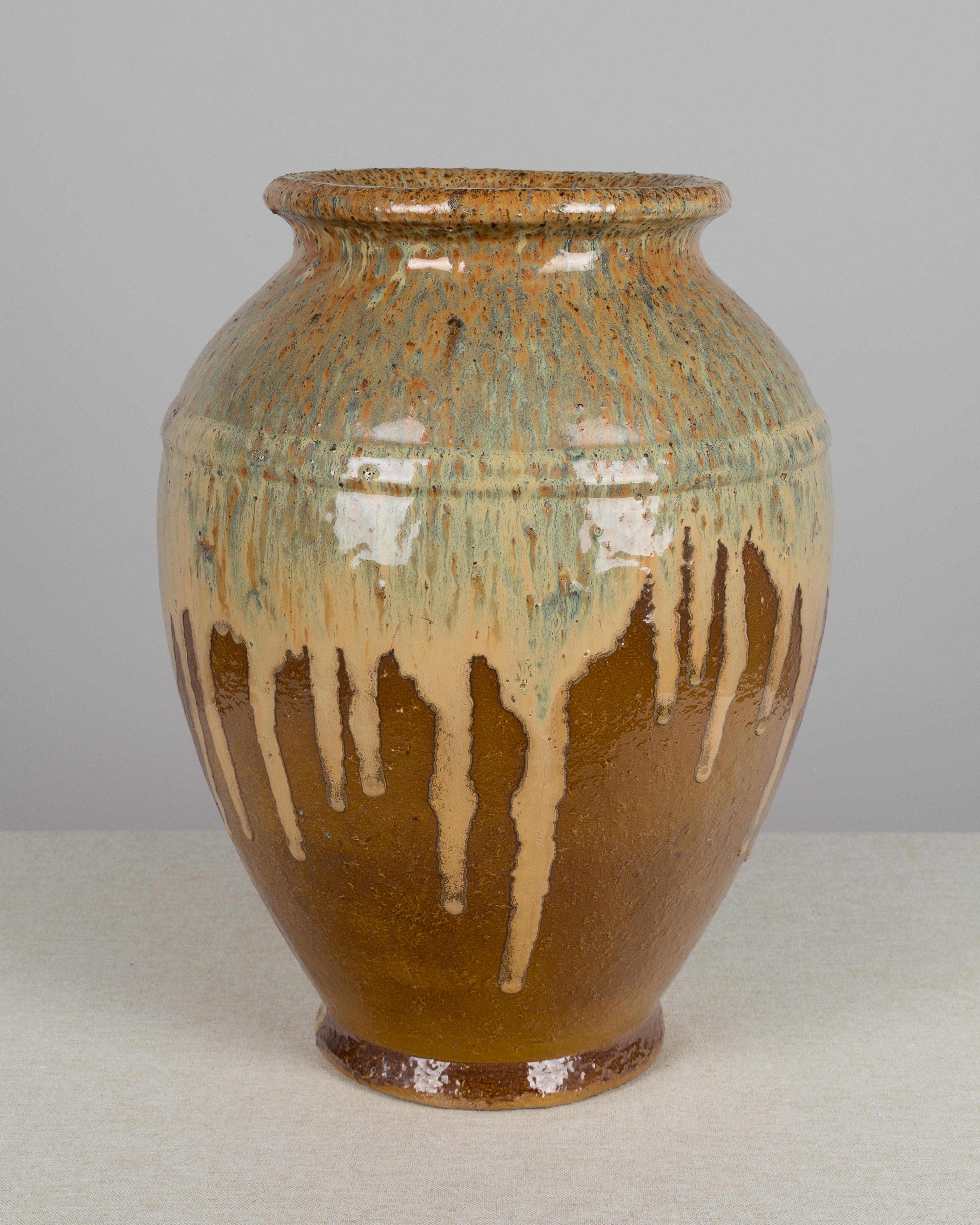 Französische glasierte Terrakotta-Keramik-Vase (Glasiert)