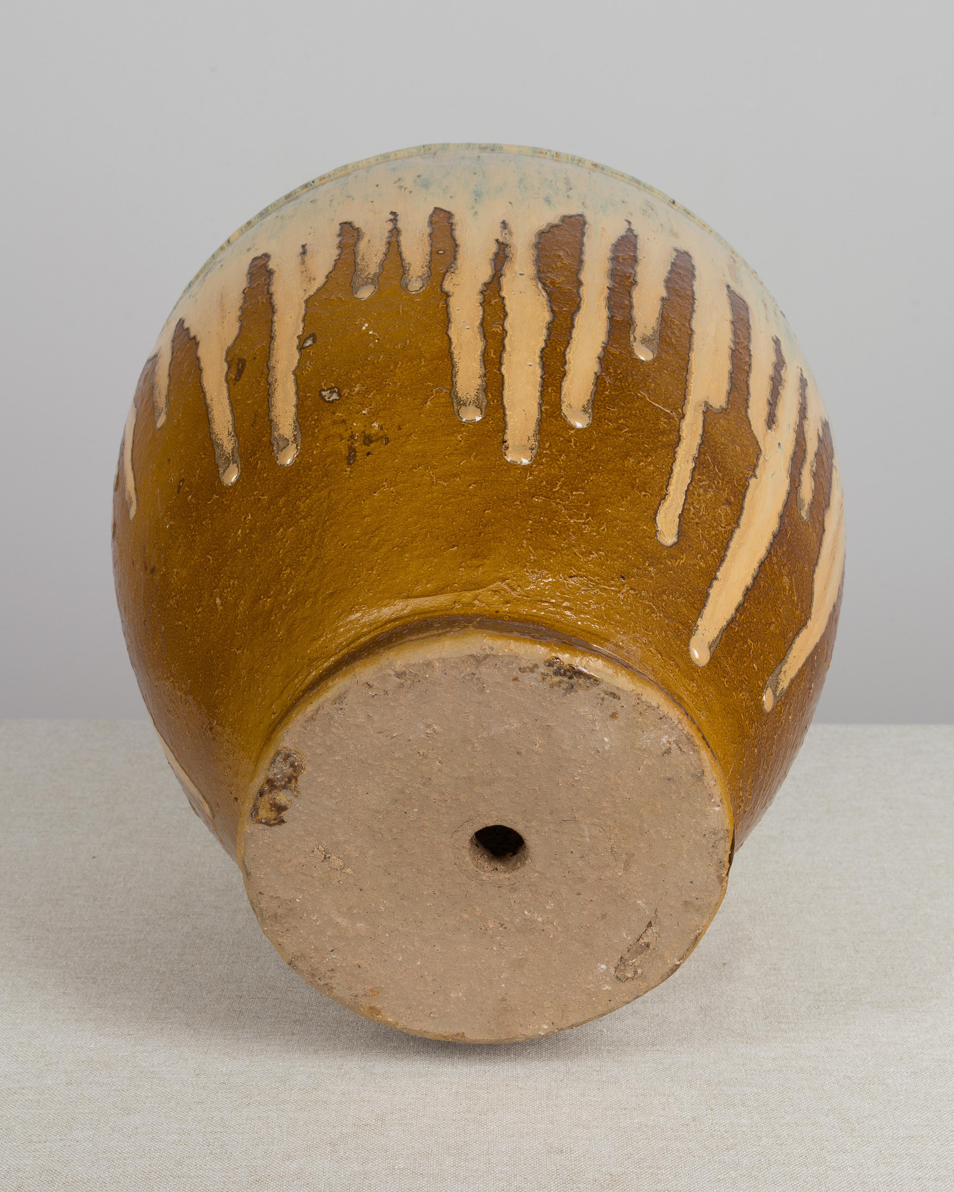 Französische glasierte Terrakotta-Keramik-Vase (19. Jahrhundert)
